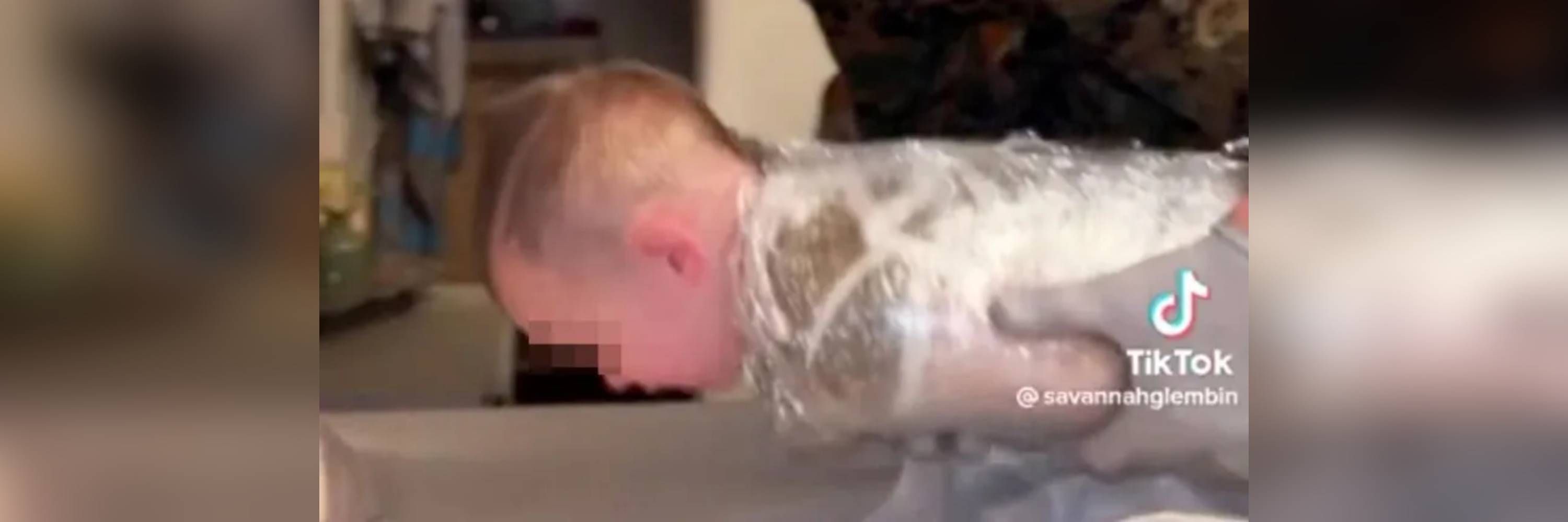 Image - Influencer-Pärchen postet Video von Sohn (1) in Frischhaltefolie: Das Jugendamt greift ein