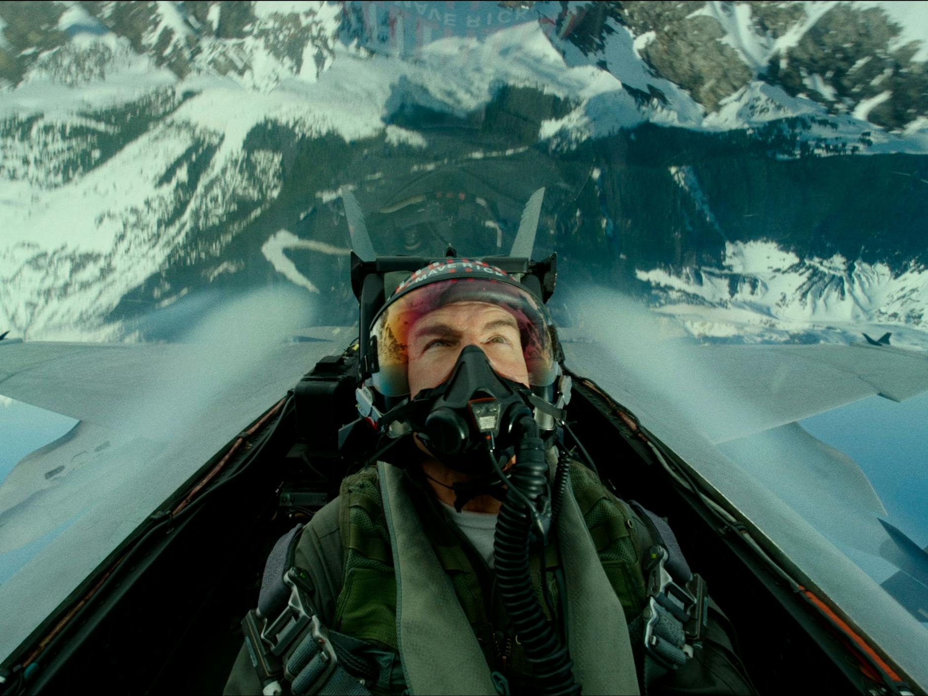 Joseph Kosinskis „Top Gun: Maverick“ ist ebenso für sechs Preise nominiert. Es handelt sich um die Fortsetzung des Actionfilms „Top Gun - Sie fürchten weder Tod noch Teufel“ von Tony Scott aus dem Jahr 1986. Wieder übernimmt Tom Cruise die Hauptrolle des Testpiloten Captain Pete „Maverick“ Mitchell.