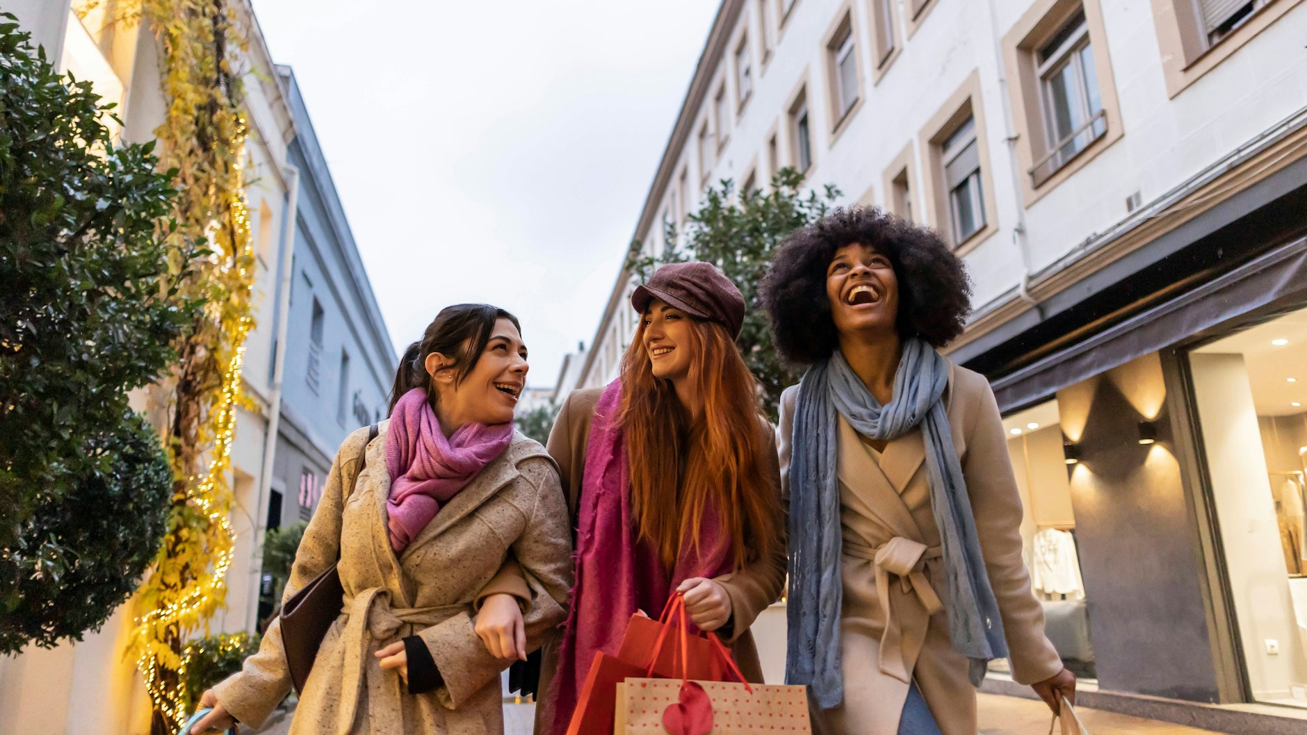 Mit dem Sternzeichen Waage hat man immer was zu lachen, die Waage schließt deshalb auch schnell und viele Freundschaften.