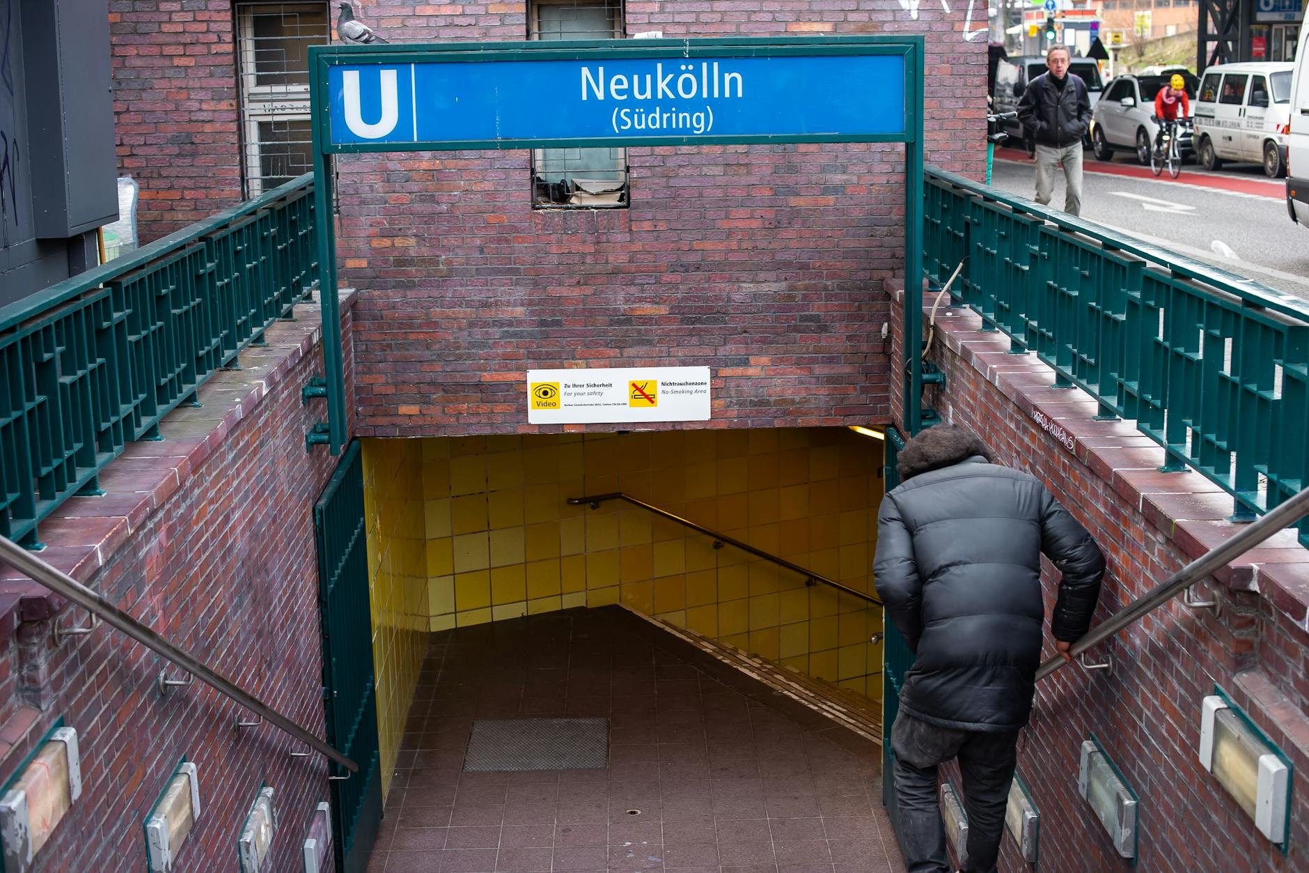 Die Gegend rund um den S- und U-Bahnhof Neukölln ist ein Problemkiez.