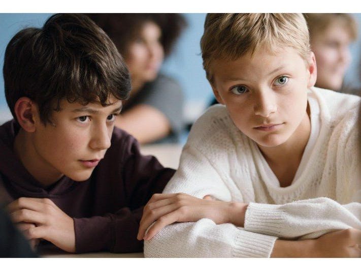 Lukas Dhonts Spielfilm „Close“ könnte der erste belgische Film sein, der einen Oscar als bester internationaler Film holt. Bisher waren sieben Beiträge aus Belgien in dieser Kategorie nominiert, gewonnen hatte keiner. Viele europäische Awards hat „Close“ bereits ergattern können, darunter der Große Preis der Jury in Cannes 2022.