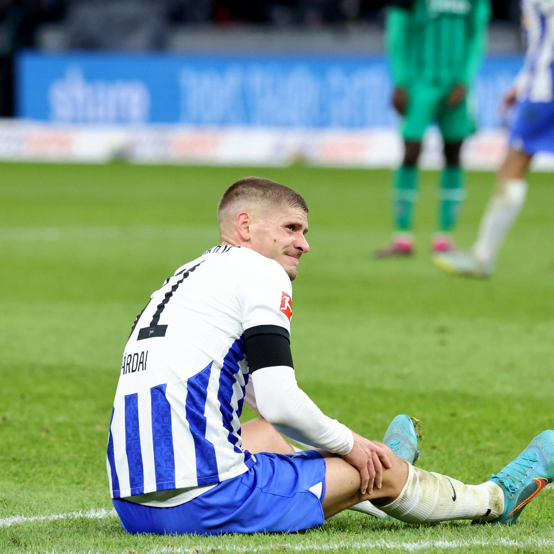 Schon nach seinem Tor für Hertha BSC gegen Gladbach hatte Marton Dardai Schmerzen im rechten Knie. 