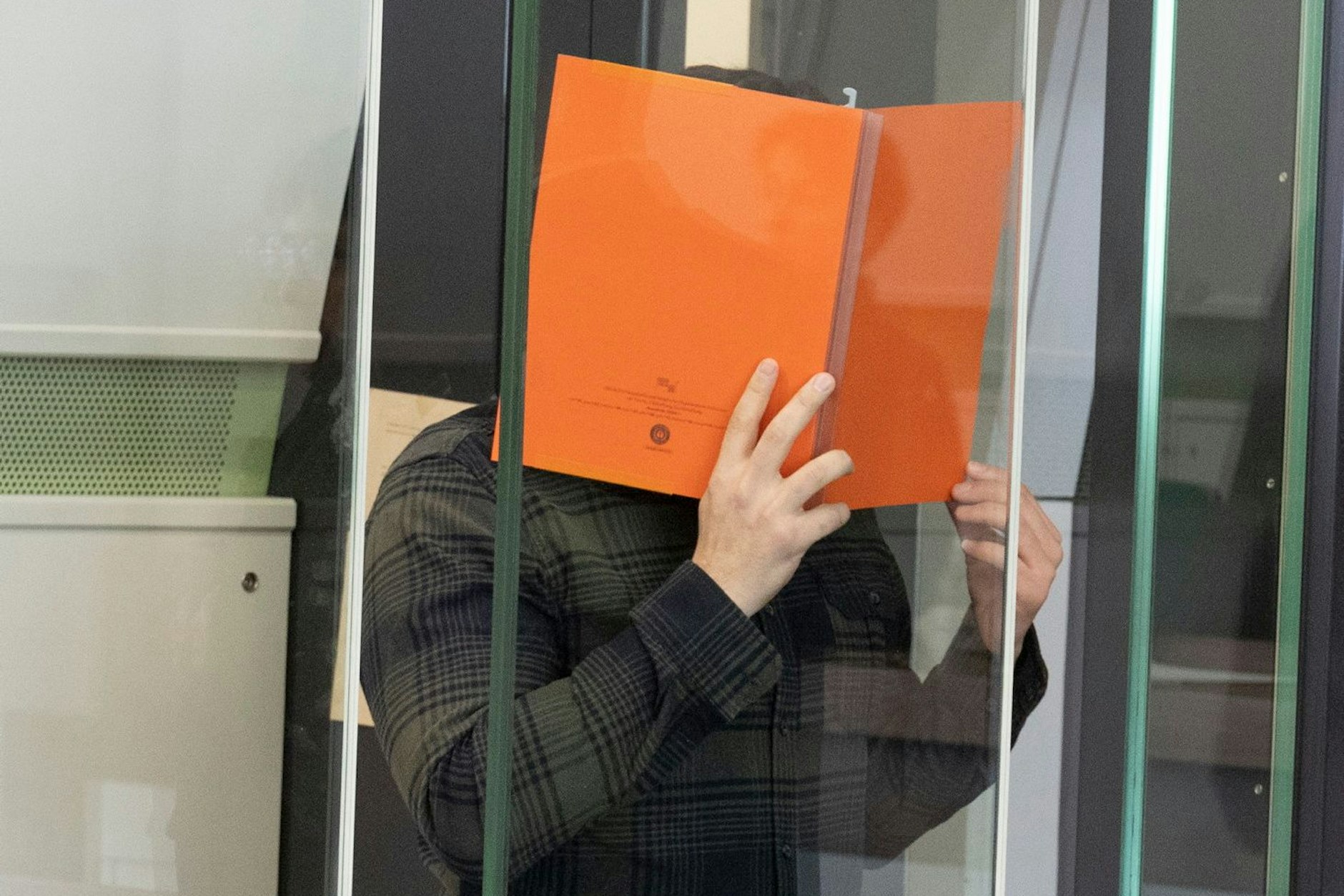 Hussein A. (30), angeklagt wegen Zwangsprostitution und Zuhälterei.