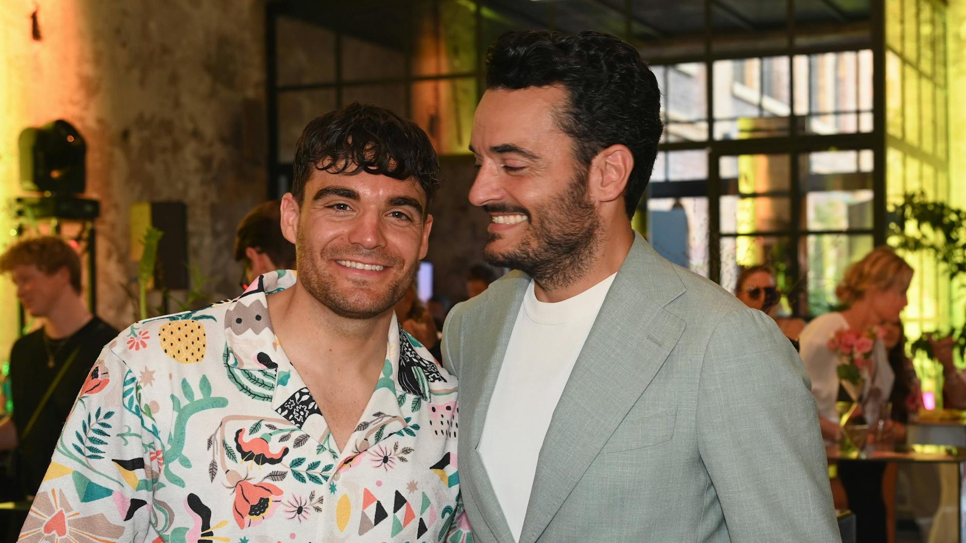 Stefano Zarrella (l.) ist der Bruder von Giovanni Zarrella.