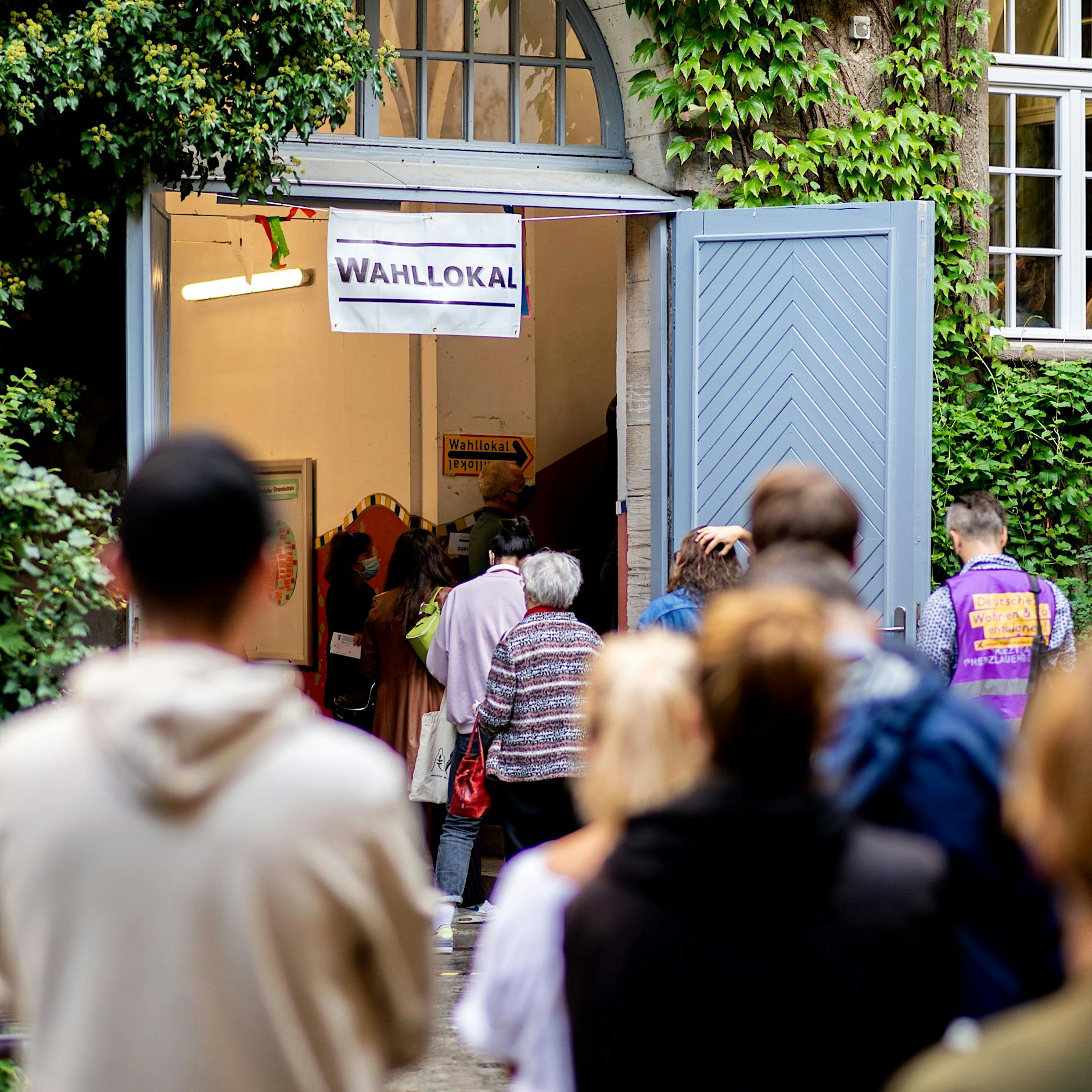 Volksentscheide: „Abstimmung der mittelschichtsverzerrten Schrumpfversion des Volkes“