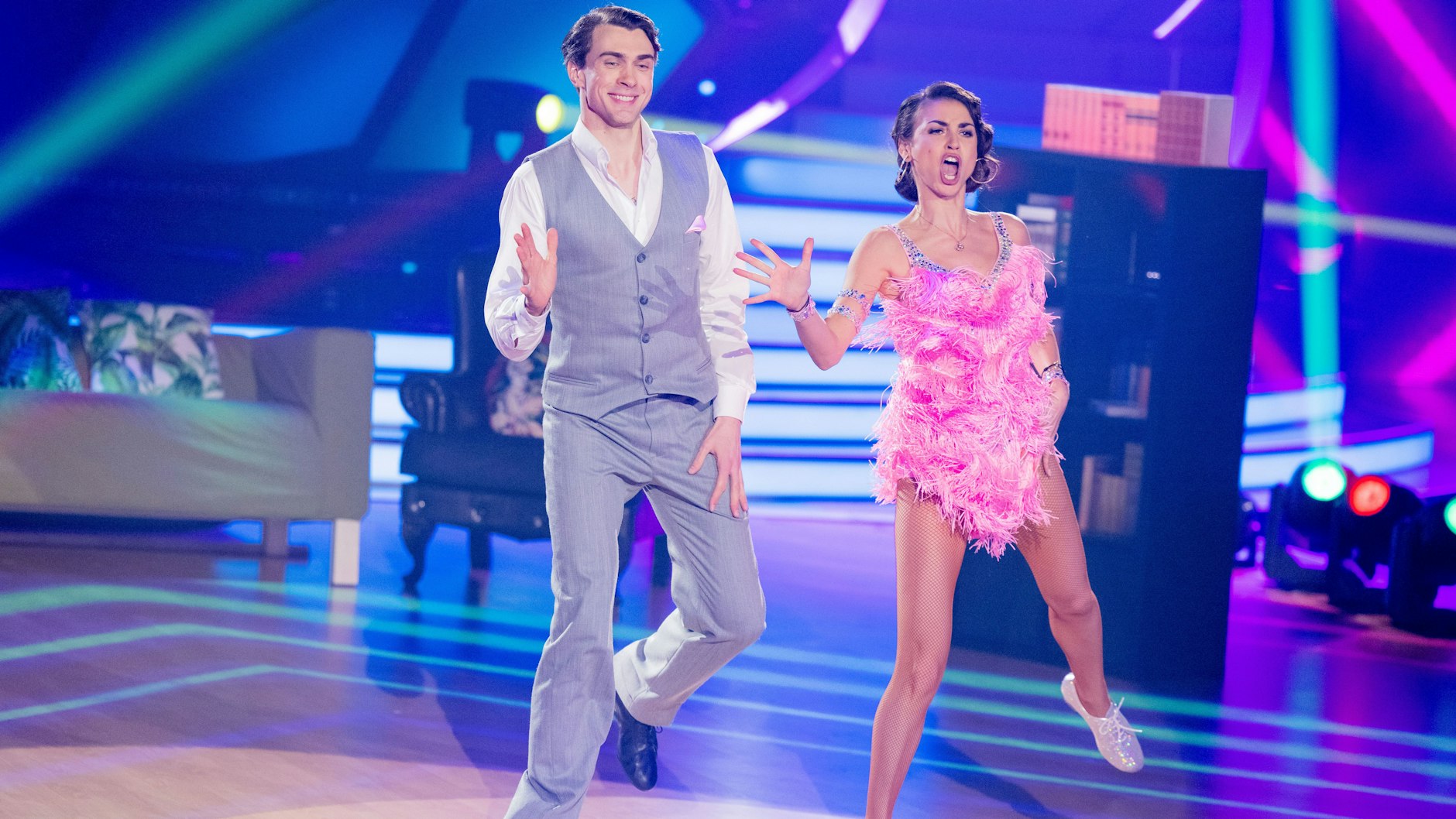 DIY trikotaj ip mahsulotlari: fotosuratlar va diagrammalar Mushuk suratlarini yalab olgan lezbiyanlar