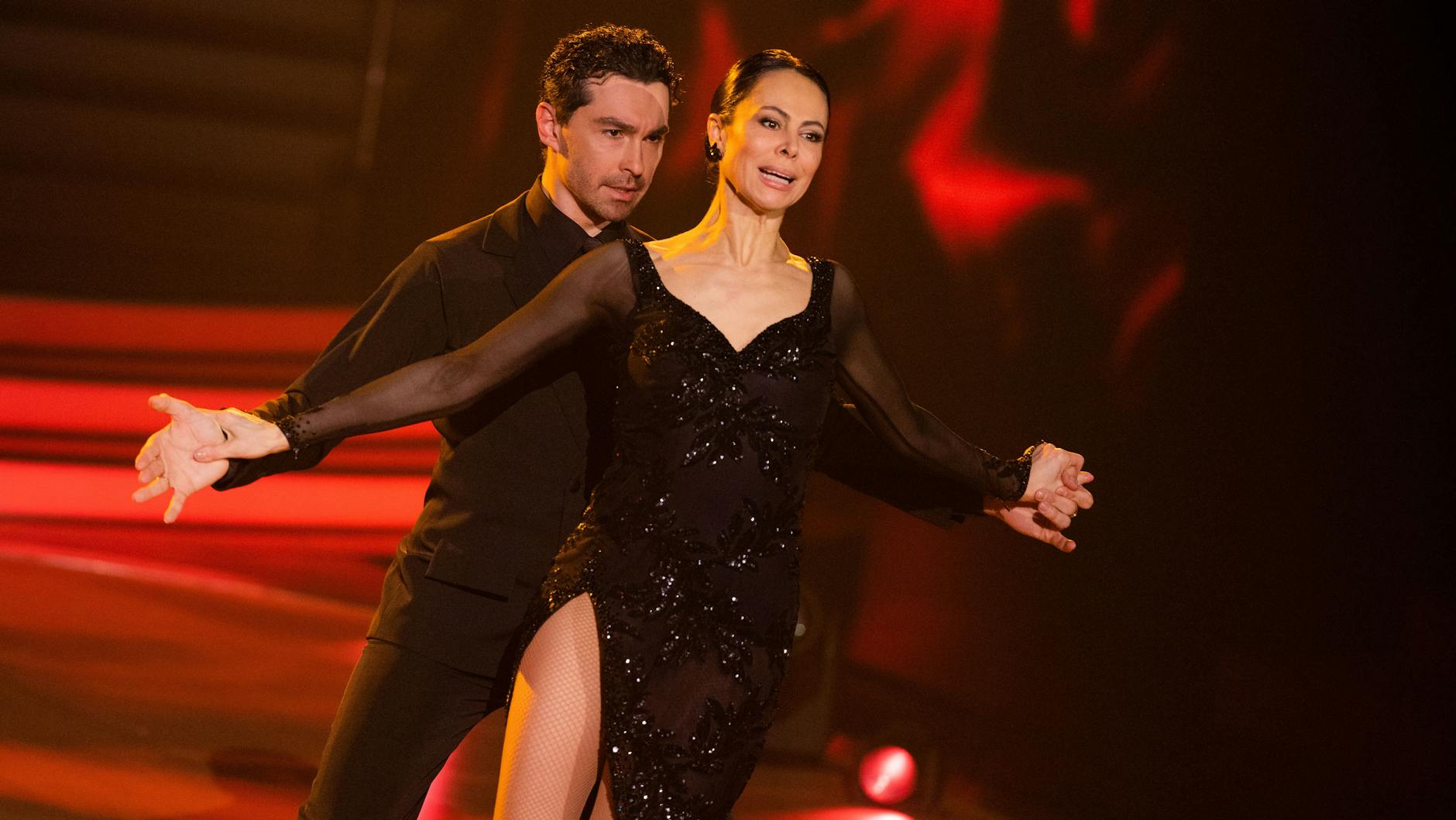 Natalia Yegorova und Andrzej Cibis bekamen in „Let’s Dance“-Show 3 19 Punkte für ihren Tango.