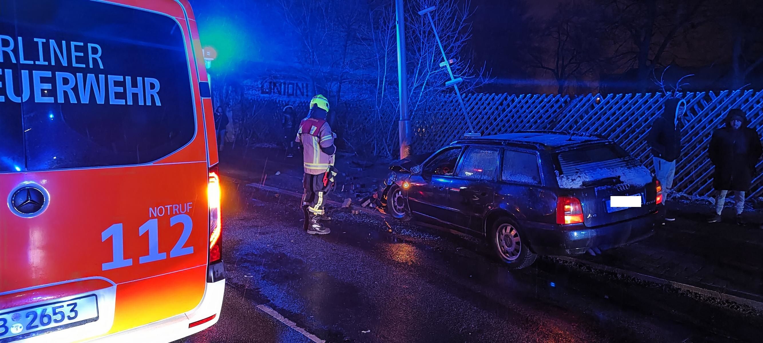 Image - Heftiges Schneetreiben und viel Alkohol: DAS sind die krassesten Berliner Unfälle aus der Nacht