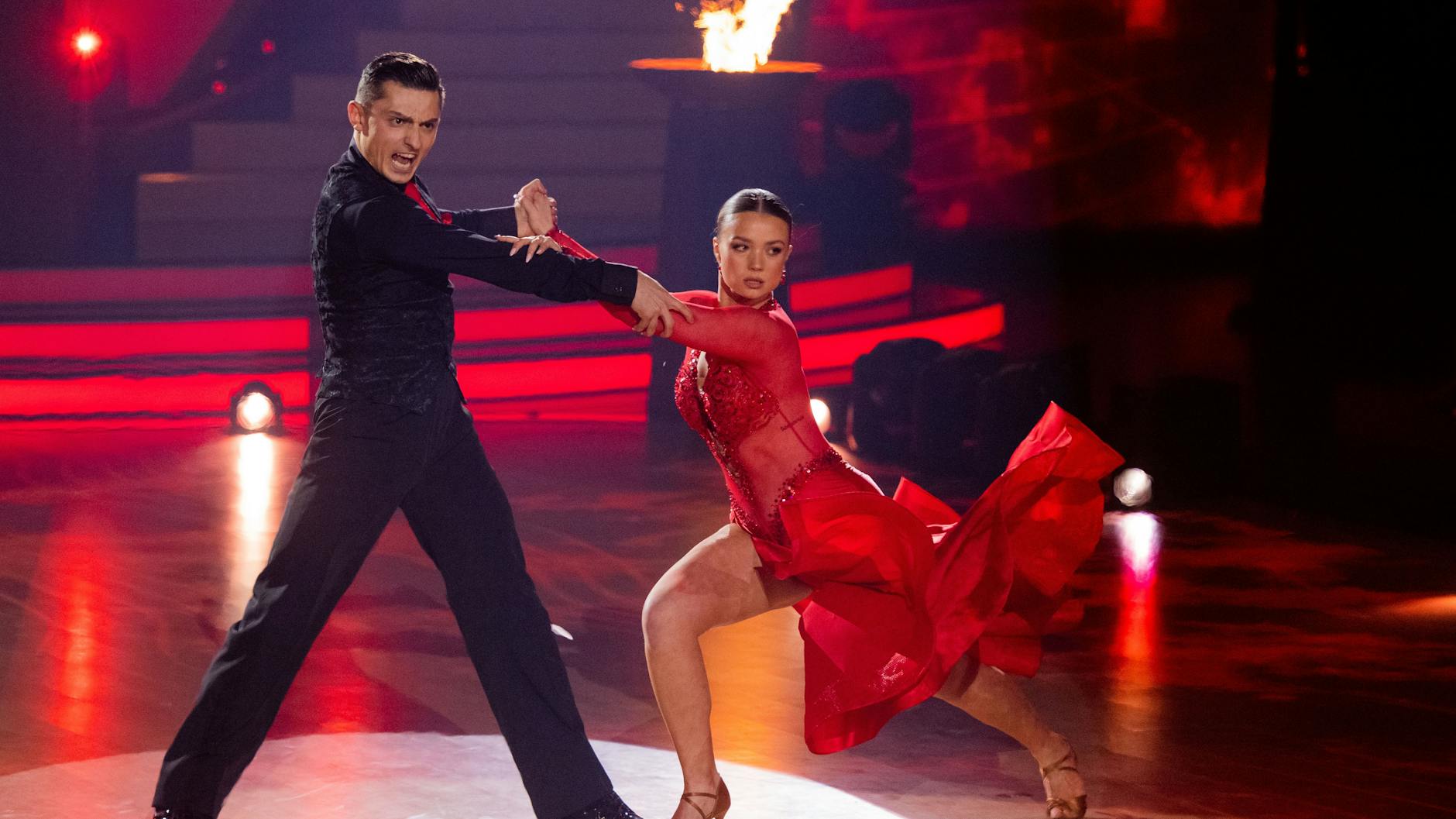 Julia Beautx und Zsolt Sándor Cseke bekamen in „Let’s Dance“-Show 3 27 Punkte für ihren Tango.