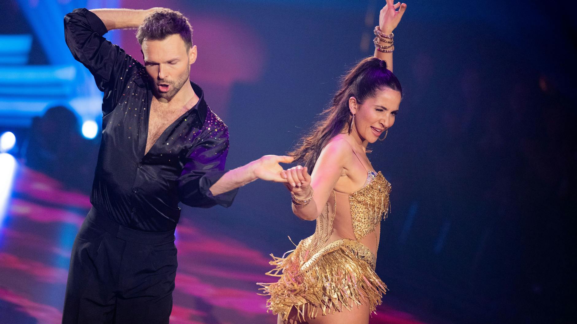 Chryssanthi Kavazi und Vadim Garbuzov bekamen in „Let’s Dance“-Show 3 13 Punkte für ihren Cha Cha Cha.