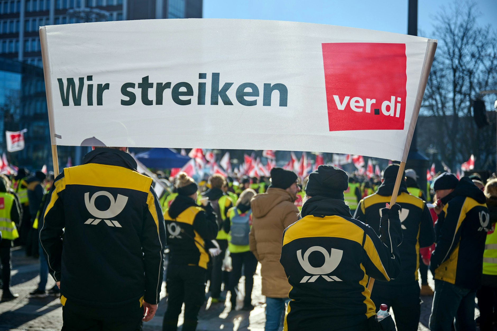 Sollten die aktuellen Verhandlungen scheitern, steht bei der Post ein neuerlicher Streik an. 