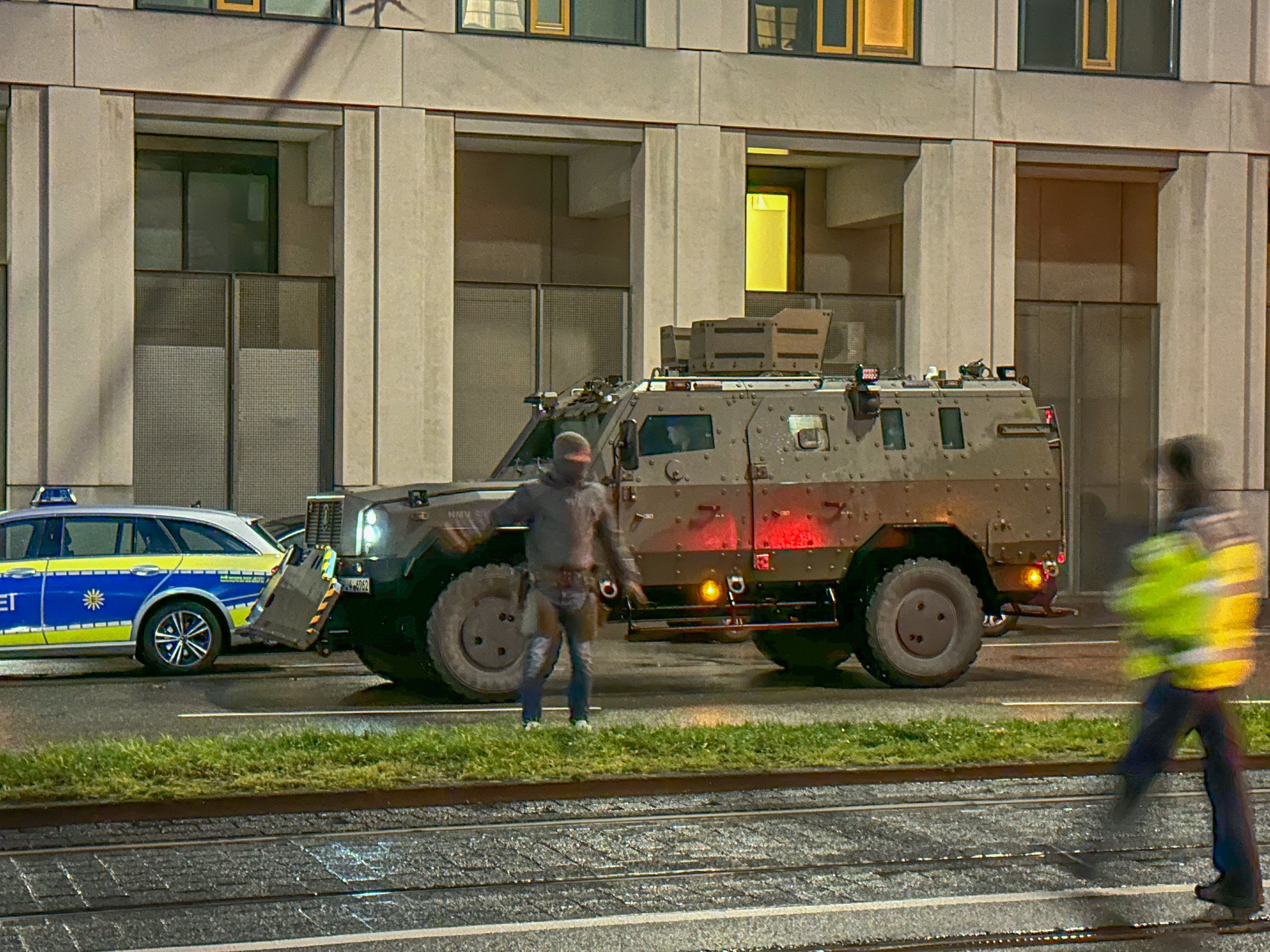 Image - UPDATE! Geiselnahme in Apotheke beendet: Täter kam mit Säge und wollte Millionen-Lösegeld!