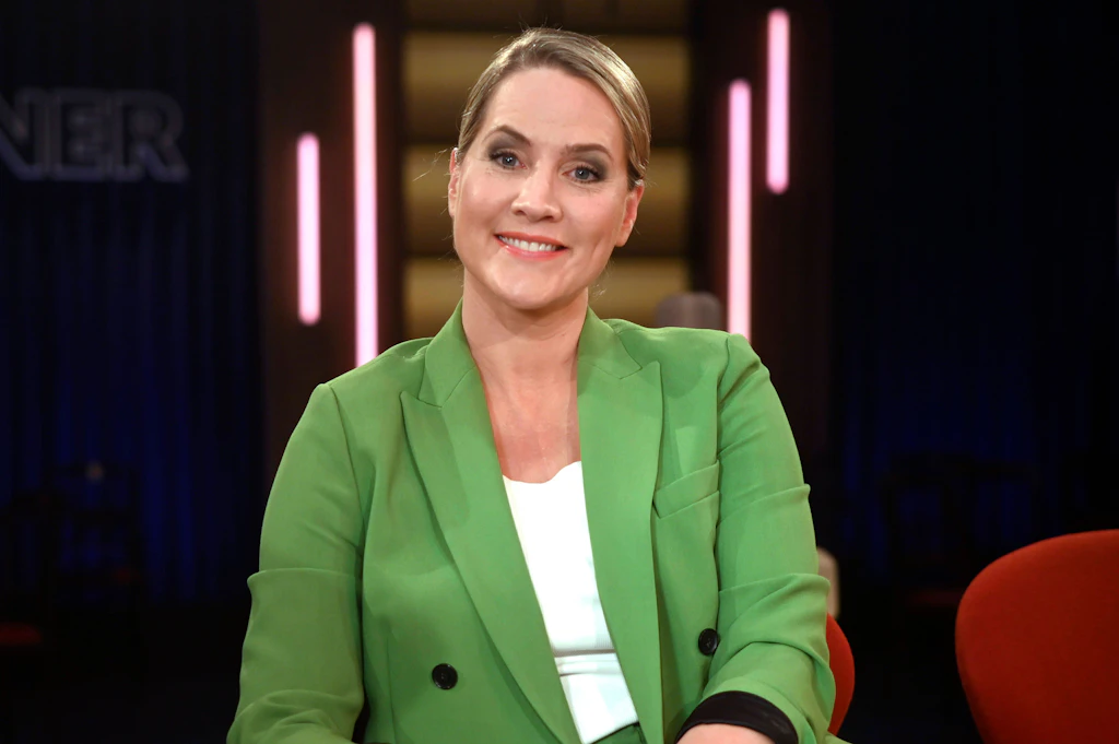 Judith Rakers: Jetzt spricht die Tagesschau-Sprecherin über ihr Leben als Selbstversorgerin auf dem Land