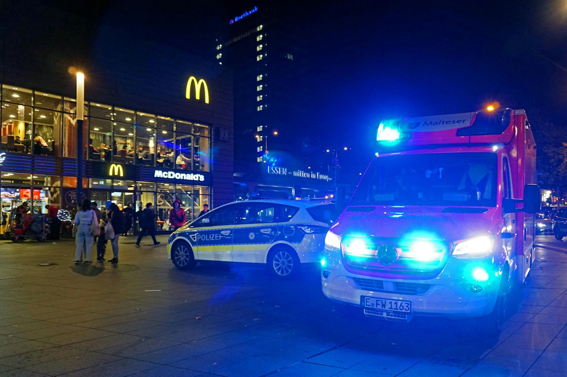 Polizisten nahmen den Betrunkenen am Essener Hauptbahnhof fest (Archivbild).