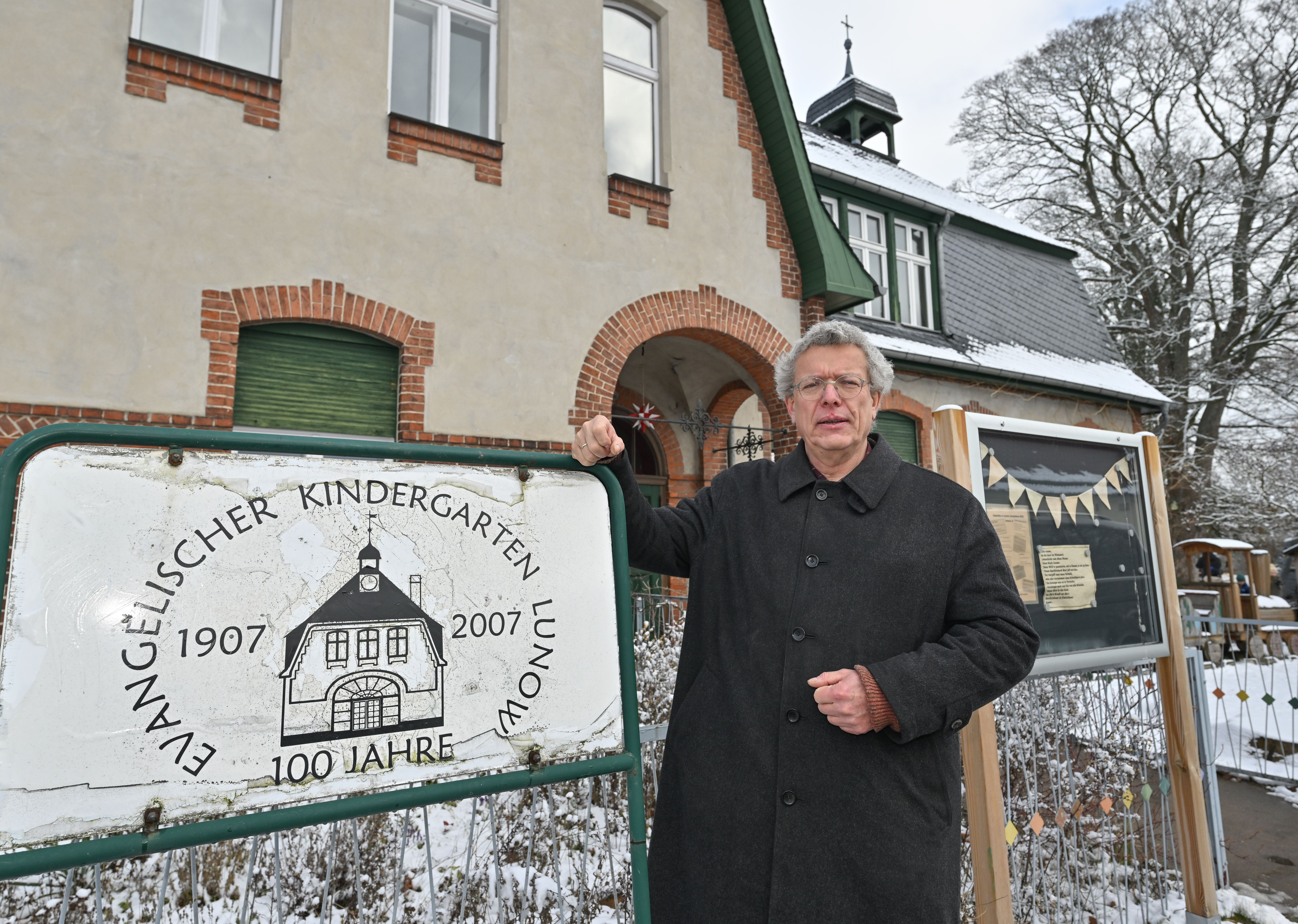 Mit YouTube und einem engagierten Pfarrer: Wie sich ein Dorf in Brandenburg gegen die Landflucht wehrt –mit Video
