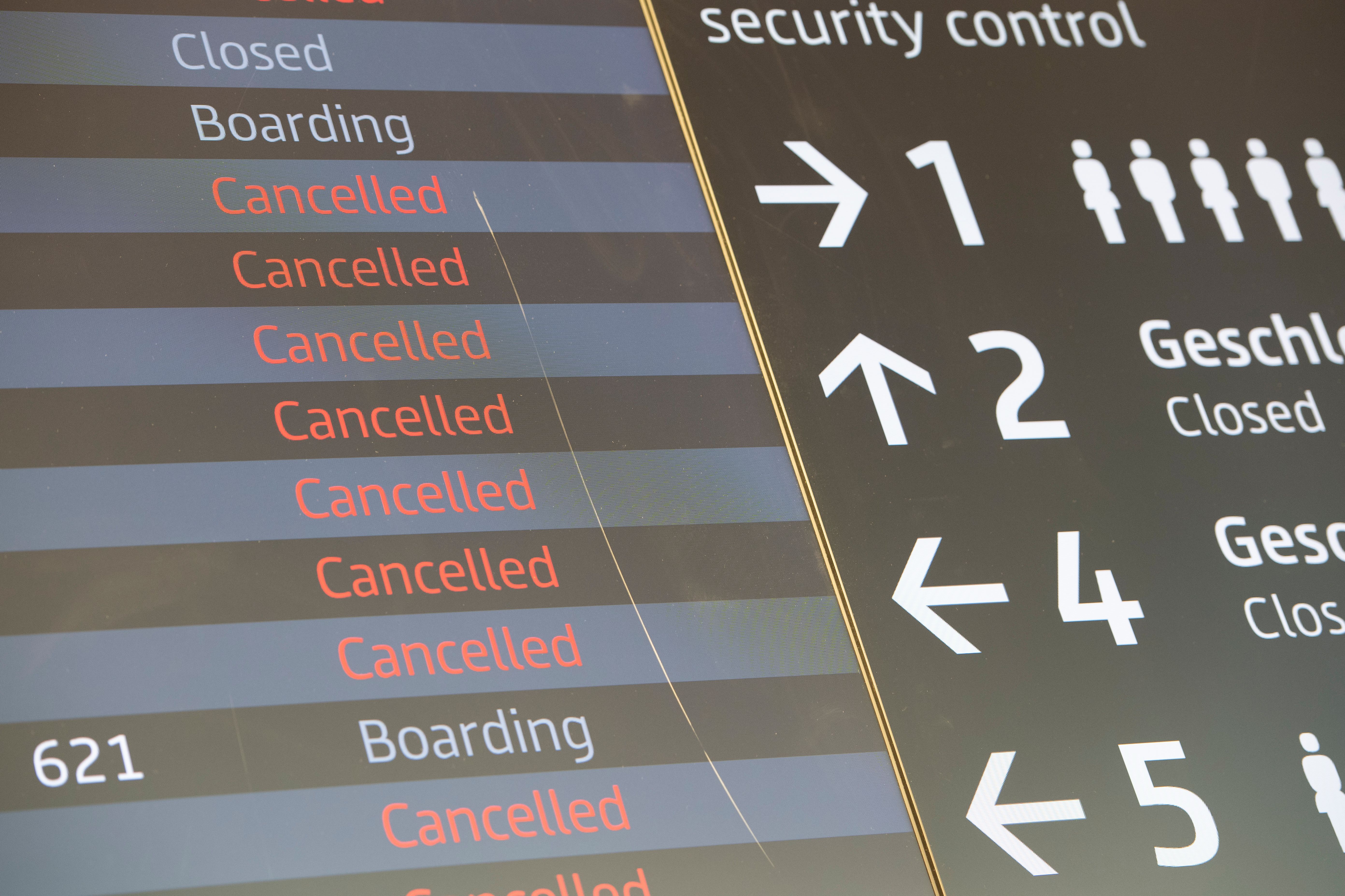 200 Flüge am BER gestrichen! Warnstreik legt den Berliner Flughafen lahm – diesmal streiken die Sicherheitskräfte. Auch die Airports in Hamburg, Hannover und Bremen sind dicht