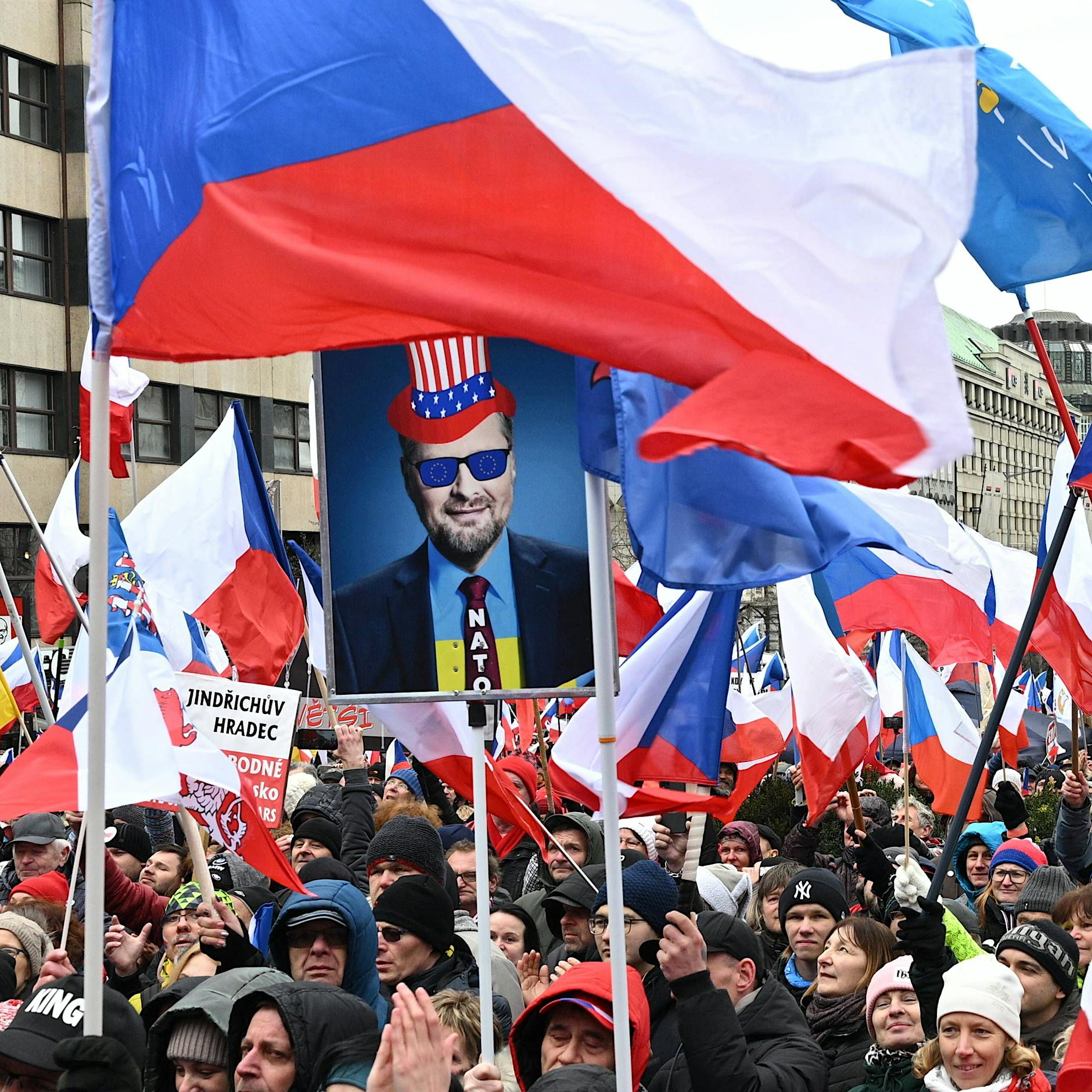 Prag: Massenprotest gegen Armut und Waffenlieferungen an Ukraine