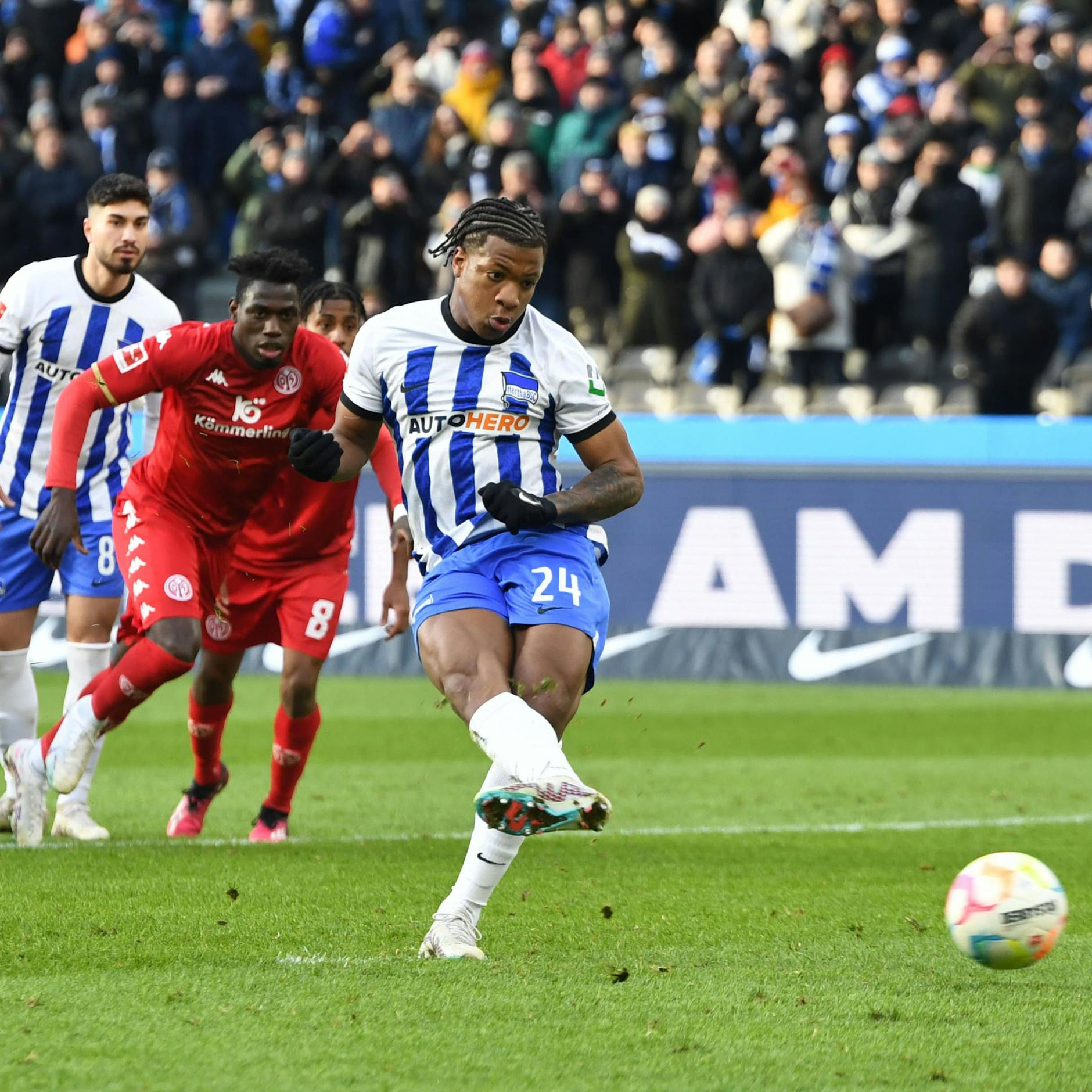 Konzentrierter Blick, ein Schuss und drin war der Elfmeter. Jessic Ngankam drehte bei Hertha BSC in den vergangenen Wochen auf.