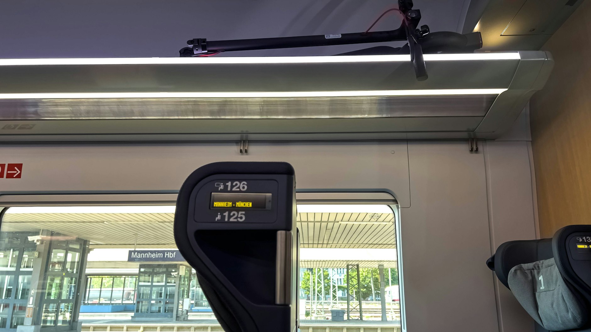 E-Roller gelten auch als Gepäckstück bei der Deutschen Bahn. 