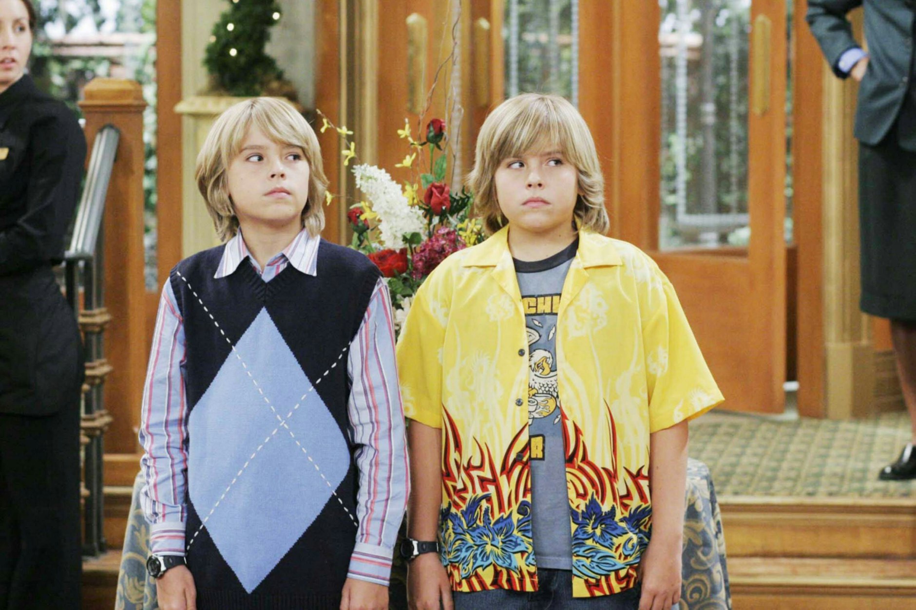 Cole und Dylan Sprouse in einer Szene von Hotel Zack & Cody.