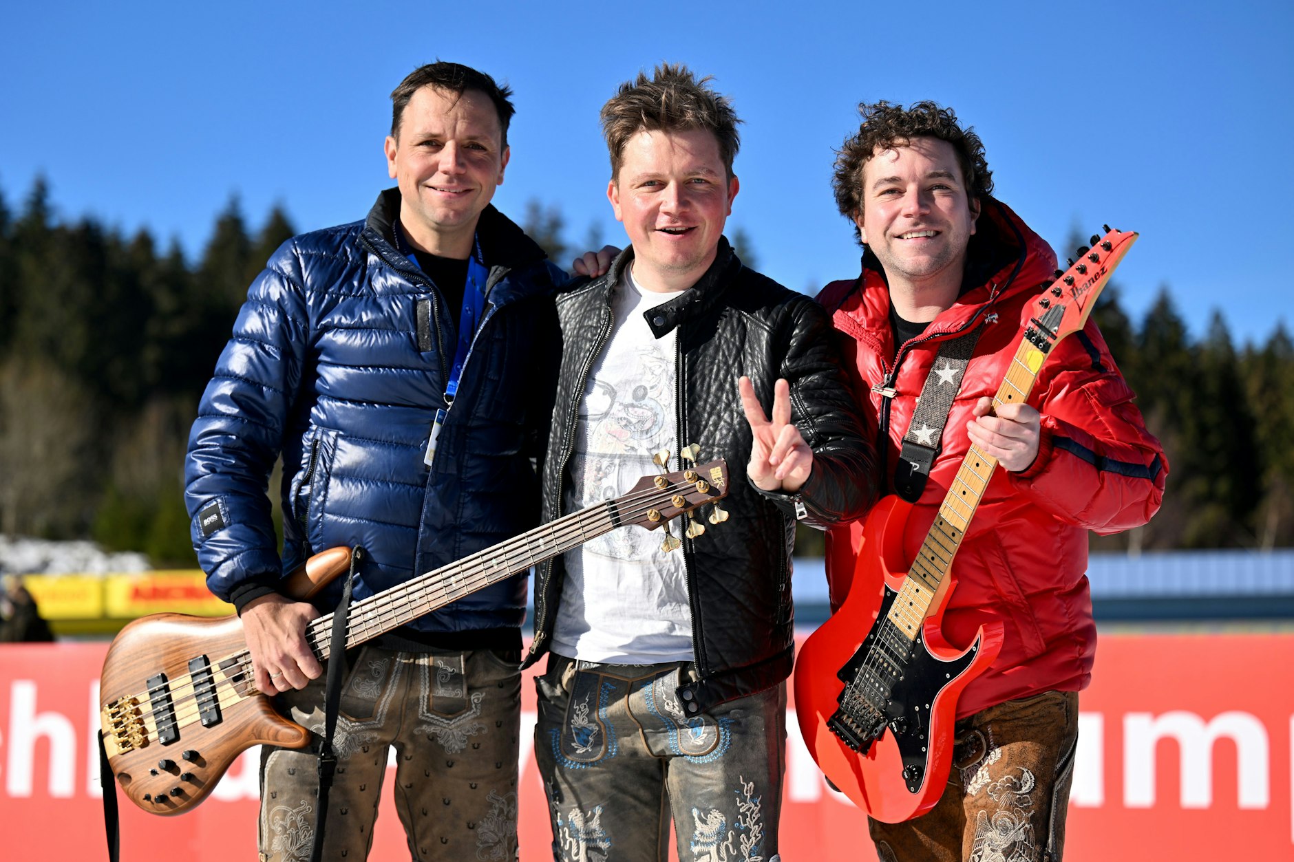 Die Brüder Markus, Tobias und Philipp Thomann sind die Dorfrocker.