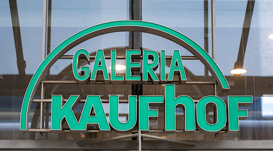 ARCHIV - Das Logo der Galeria Kaufhof.  