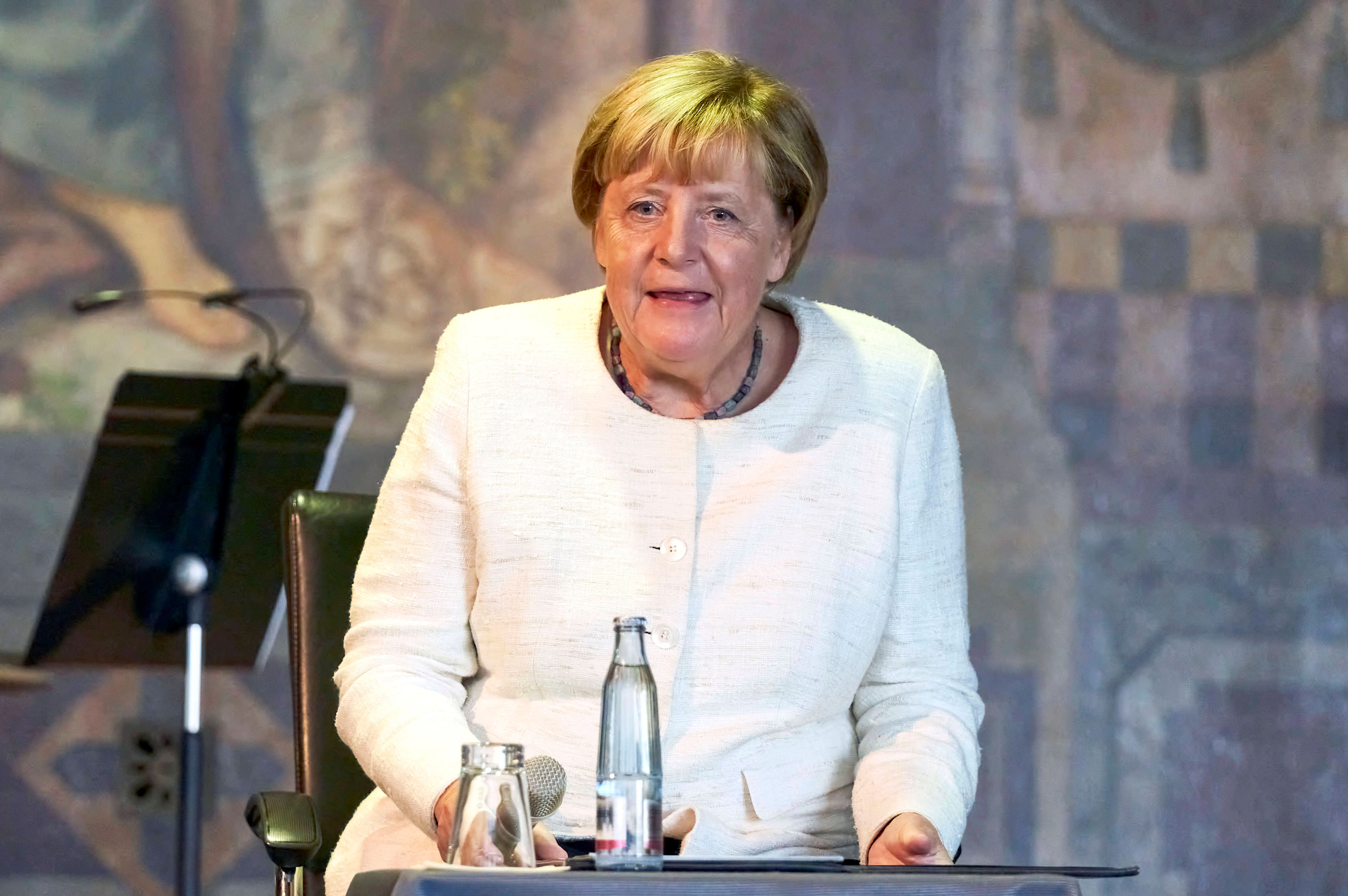 Image - Angela Merkel: Ex-Kanzlerin fliegt in der Holzklasse auf die Kanaren