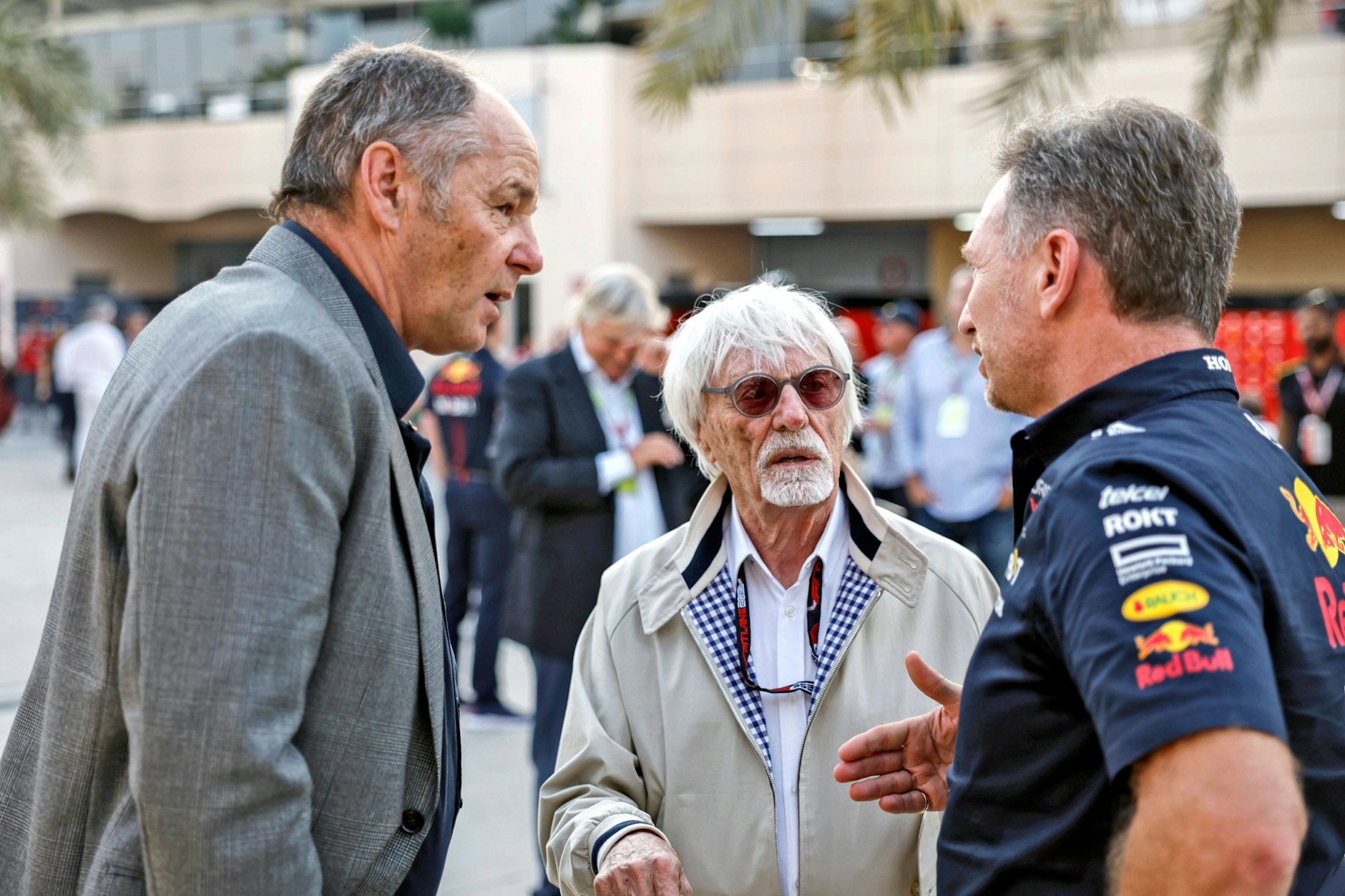Bernie Ecclestone (92) schaute beim Saisonstart der Formel 1 in Bahrain im vergangenen Wochenende vorbei, sprach mit Gerhard Berger und Christian Horner.