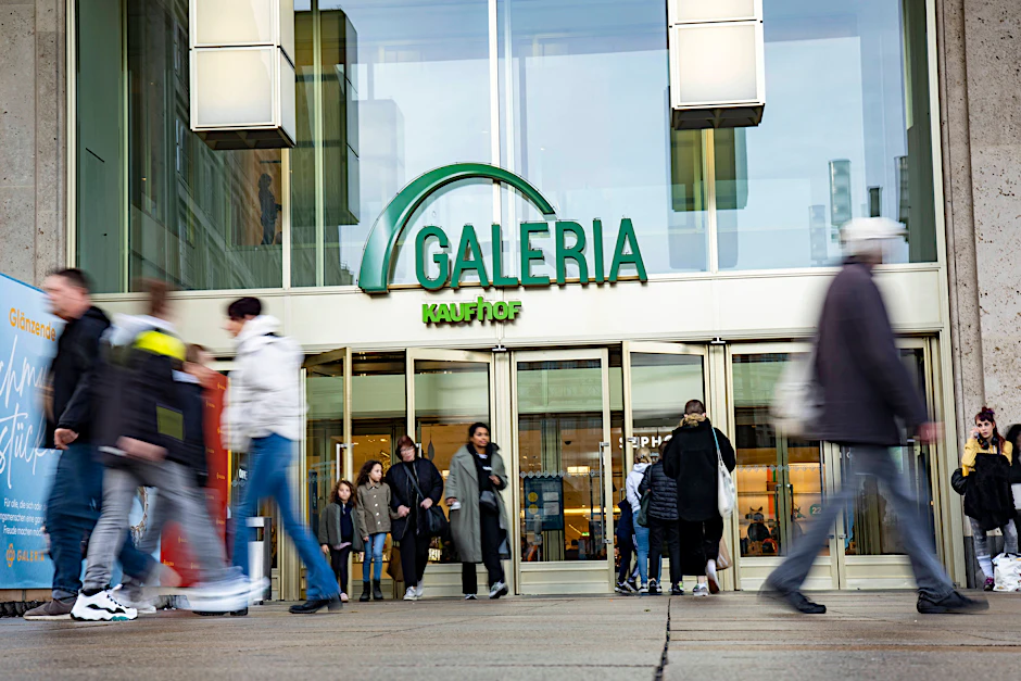 Galeria Karstadt Kaufhof am Alexanderplatz. Das Haus bleibt bestehen, zwei andere in Berlin müssen schließen.&nbsp;