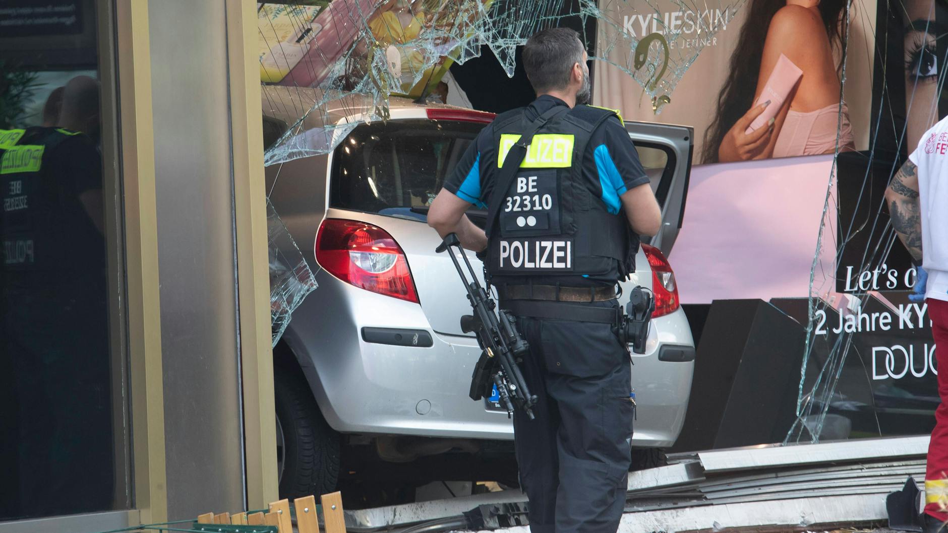 Im Juni 2022 gab es eine Amok-Fahrt am Tauentzien in Berlin. Es gab Tote und Verletzte.