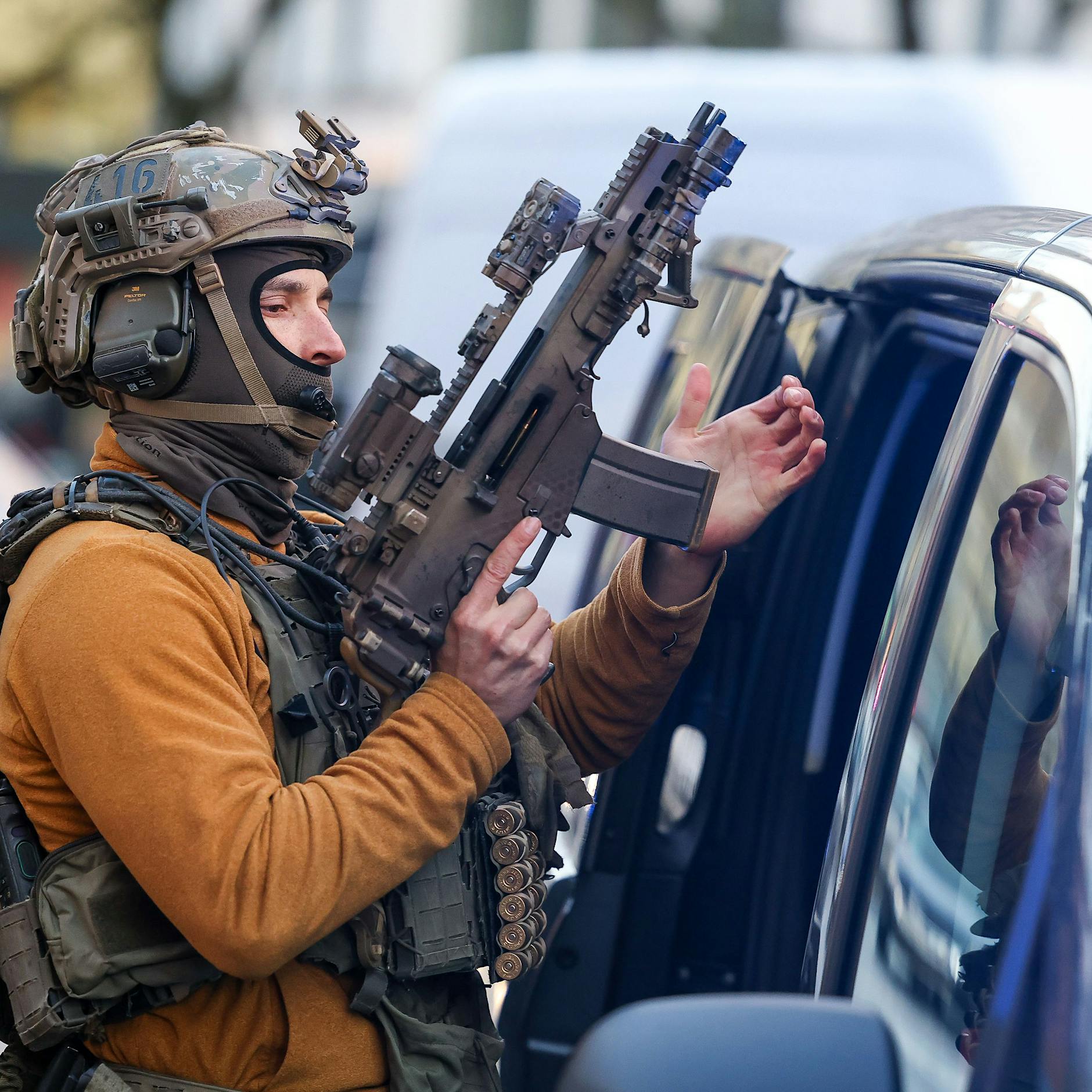 Rätselhafte Schüsse in Berlin-Charlottenburg! Zwei Verletzte – Täter weiter auf der Flucht