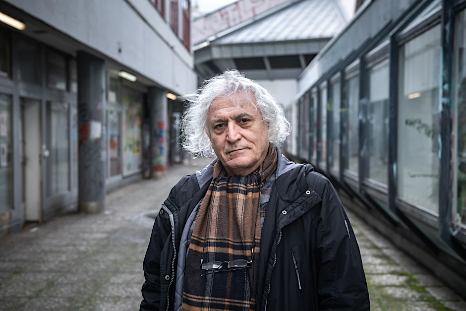 Mehmet Şeker am&nbsp;Kottbusser Tor.