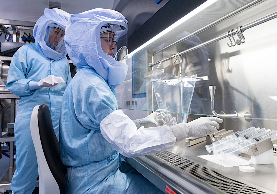Herstellung des Corona-Impfstoffs von Biontech am Produktionsstandort in Marburg.