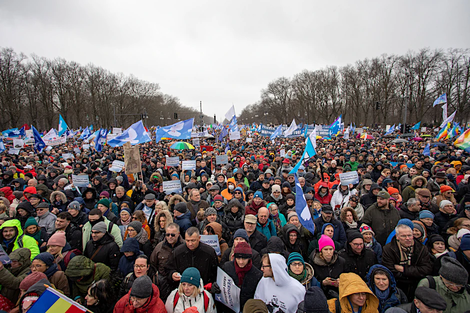 Die große Friedensdemo vor dem Brandenburger Tor.&nbsp;