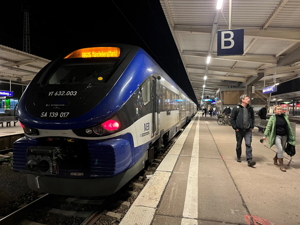 Verstümmelte Infrastruktur, Rauch im Zug: Woran die Linie RB26 krankt