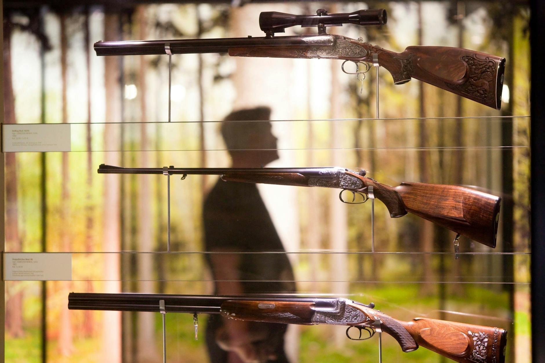 Handarbeit aus Südthüringen: Ausstellungsstücke im Suhler Spezialmuseum für Handfeuerwaffen