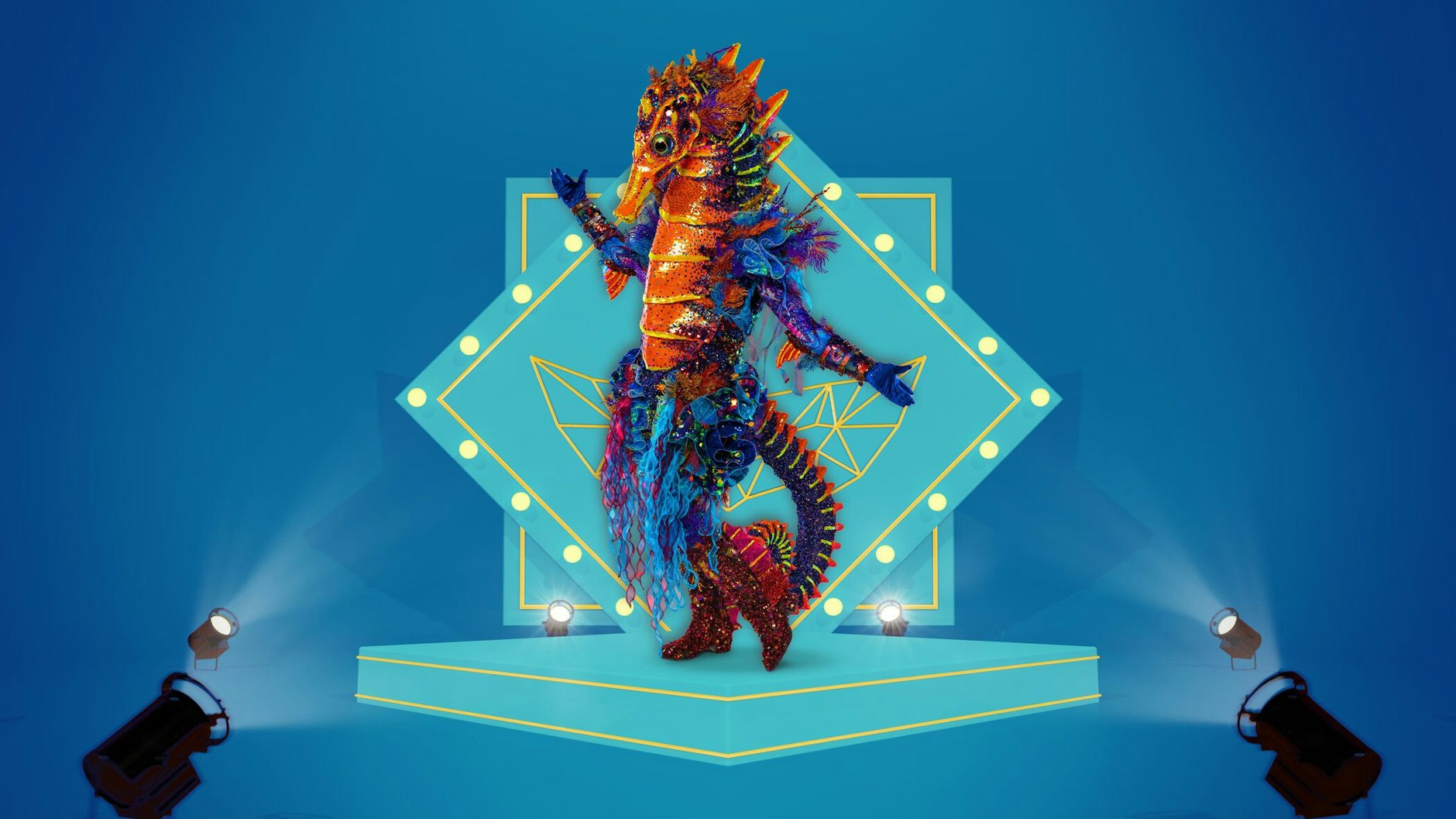 Dieses Seepferdchen steht in der achten Staffel von The Masked Singer auf der Bühne.