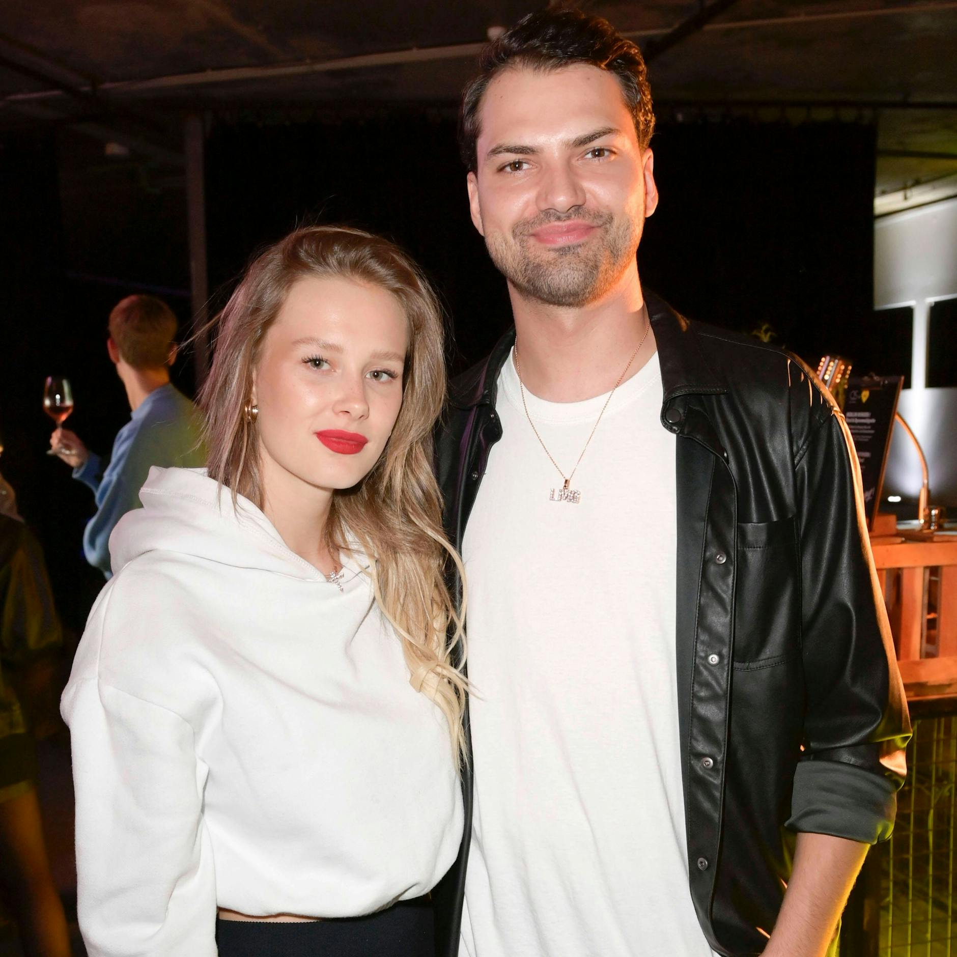 Jimi Blue Ochsenknecht und Laura-Marie Geissler haben sich verlobt.