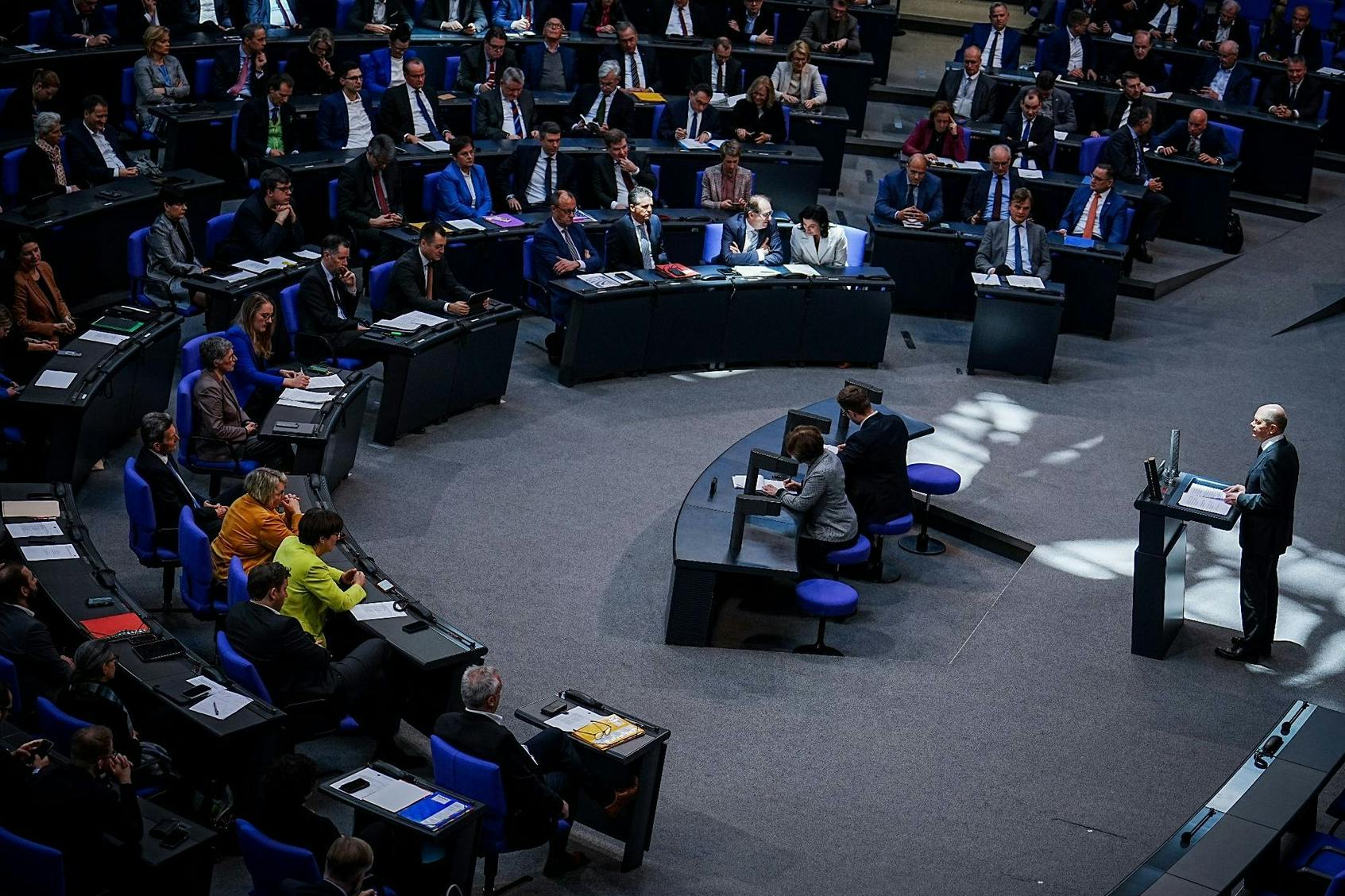 Schrumpfkur auf die Schnelle: Die Ampel will den Bundestag unbedingt verkleinern.