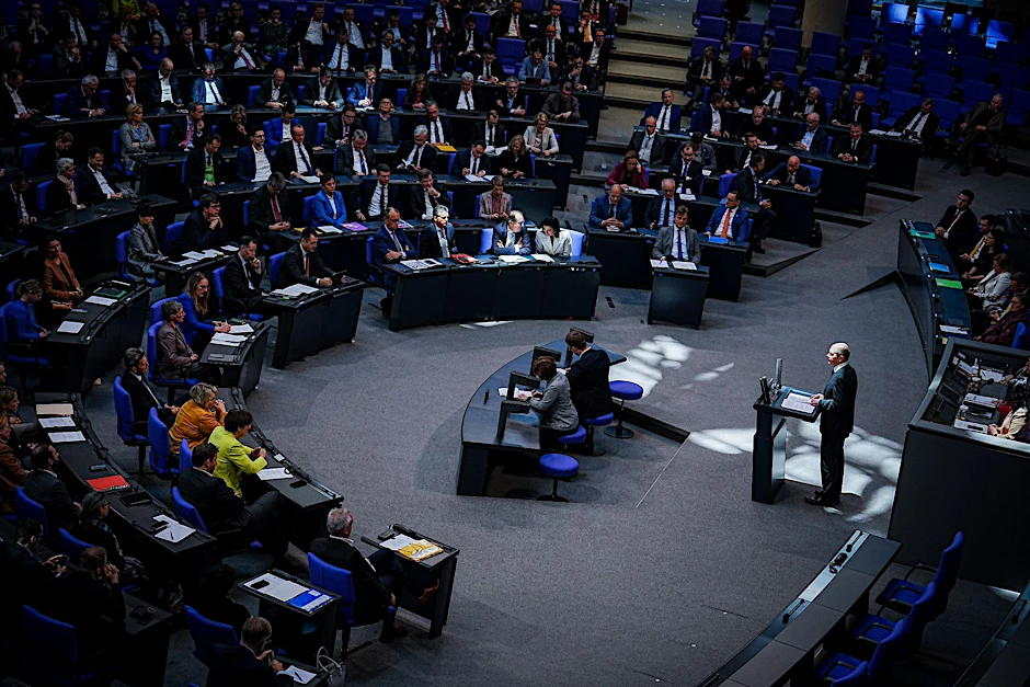 Schrumpfkur auf die Schnelle: Die Ampel will den Bundestag unbedingt verkleinern.