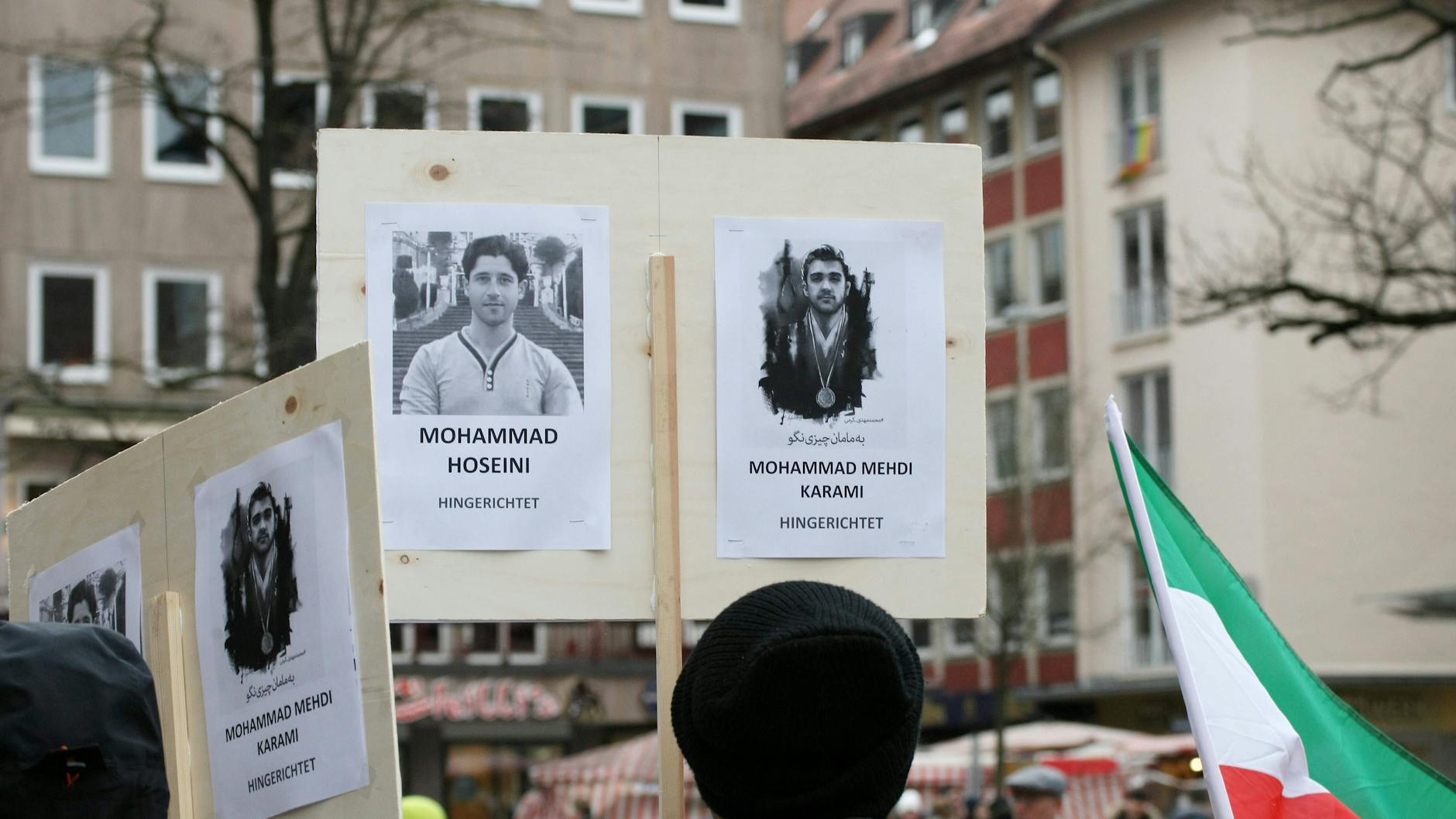 Gedenken an hingerichtete Demonstranten – der Staatsapparat in Iran geht unerbittlich gegen Regierungsgegner vor.