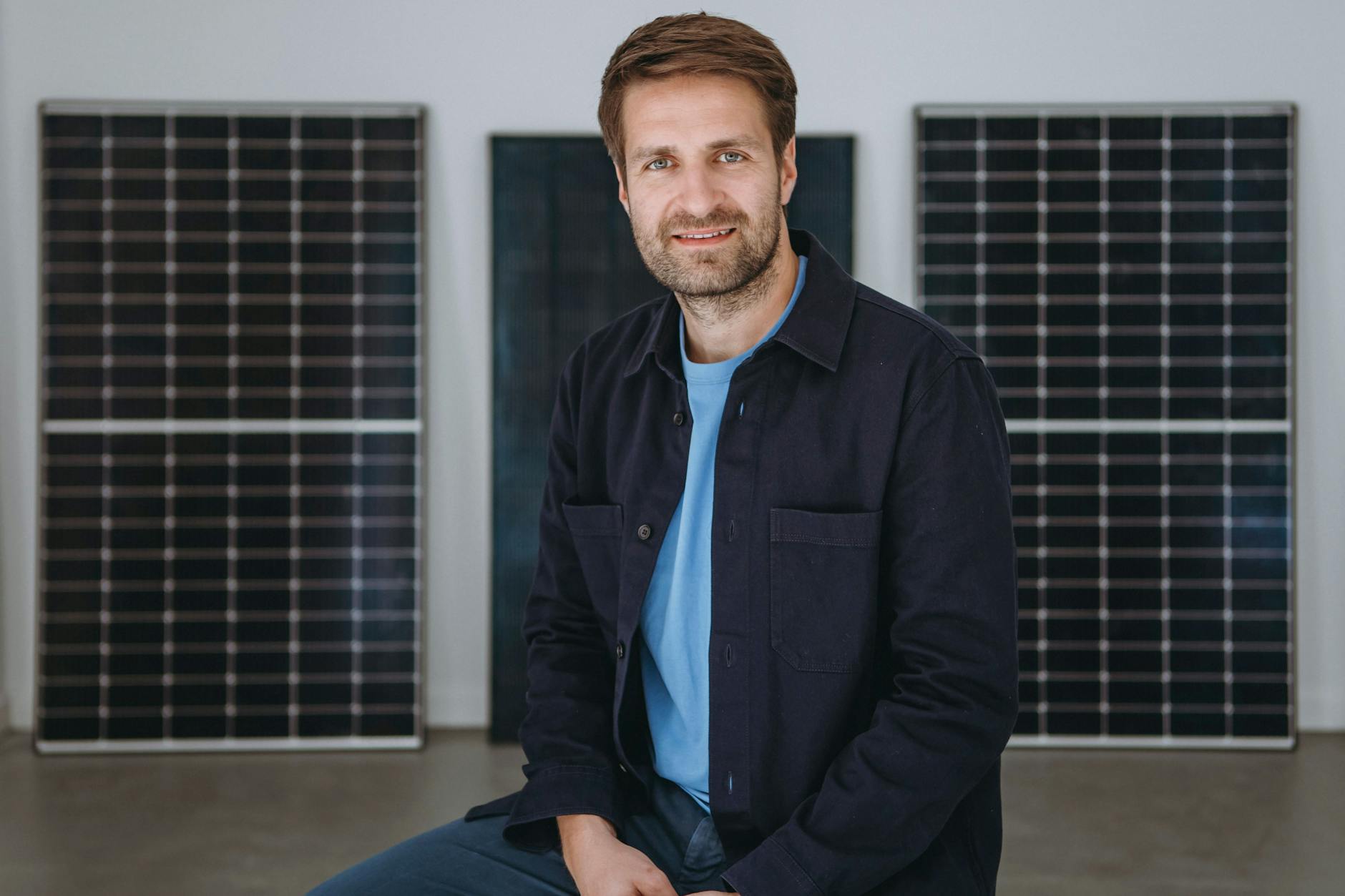 Der Gründer Alexander Melzer setzt sich mit seinem Solar-Start-up für eine klimaneutrale Zukunft ein.