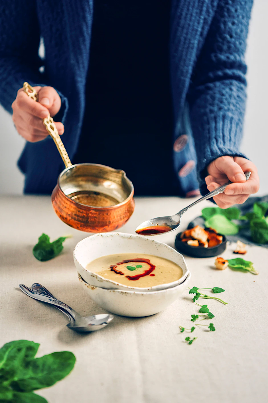 Türkische Linsensuppe schmeckt leicht und lecker.&nbsp;
