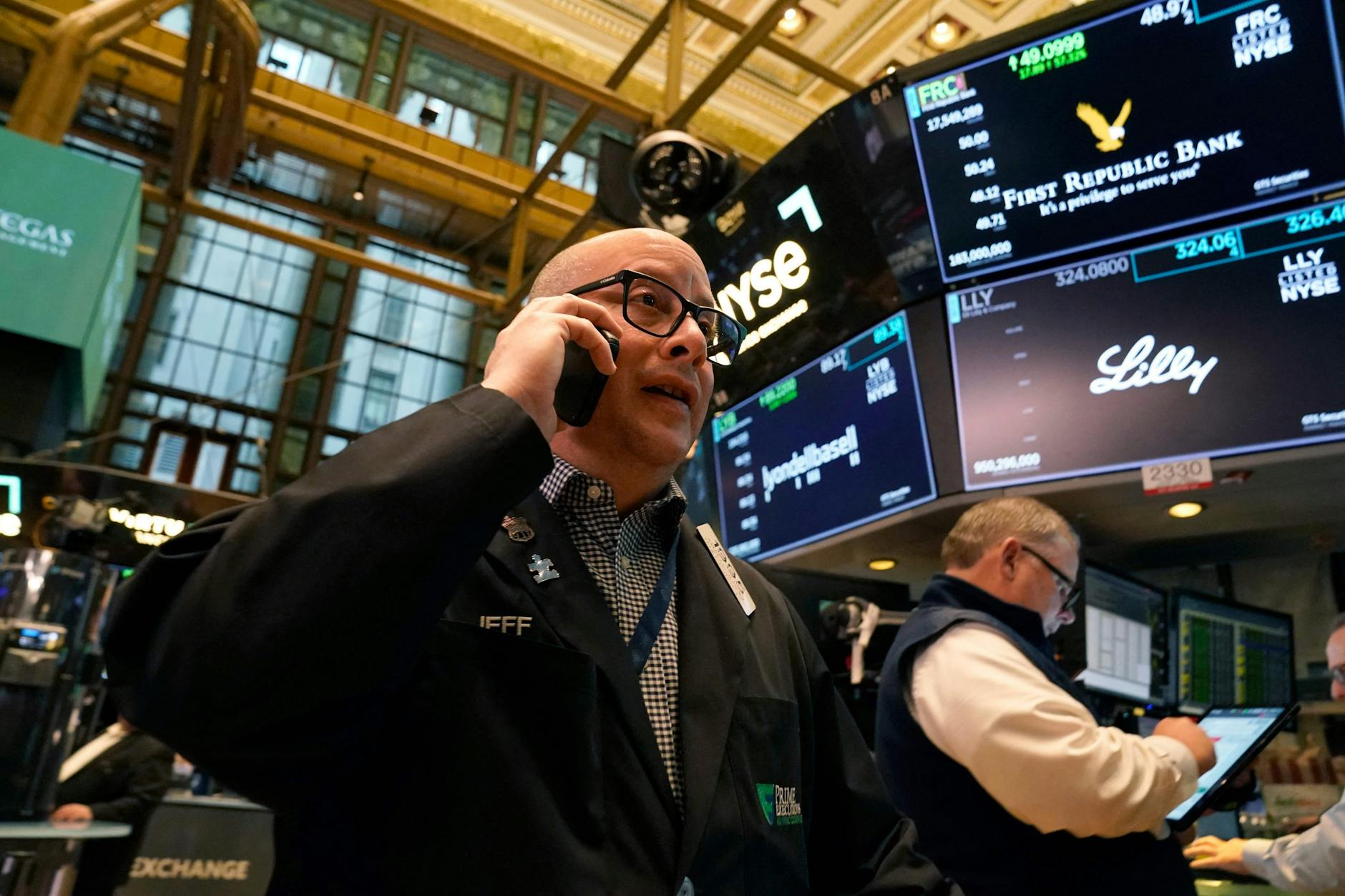 Am Freitag stürzte der Aktienkurs der First Republic Bank an der New Yorker Börse ab.