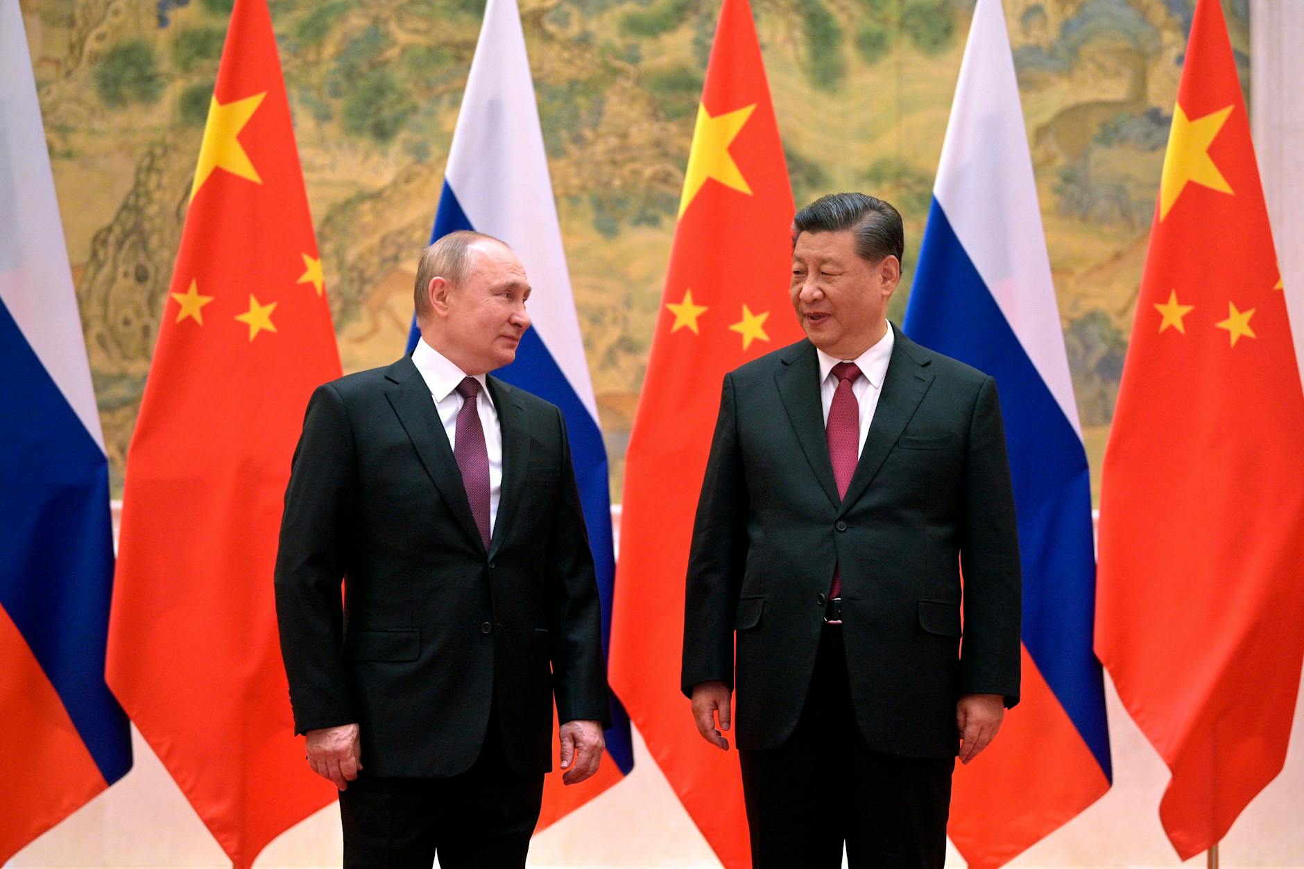 Russlands Präsident Putin (l.) und Chinas Präsident Xi im Februar 2022 in Peking. 