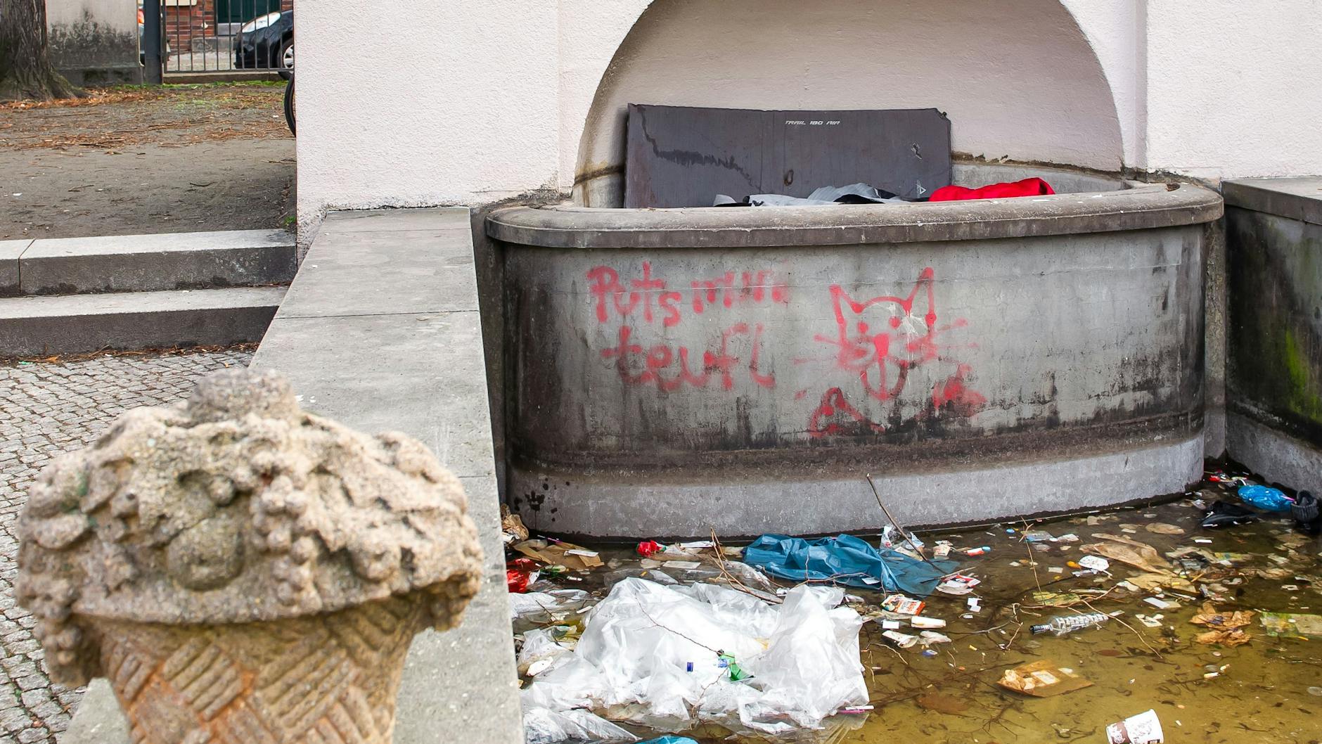 Im Körnerkiez und am Bahnhof Neukölln hinterlassen Heroin- und Cracksüchtige Müll. 