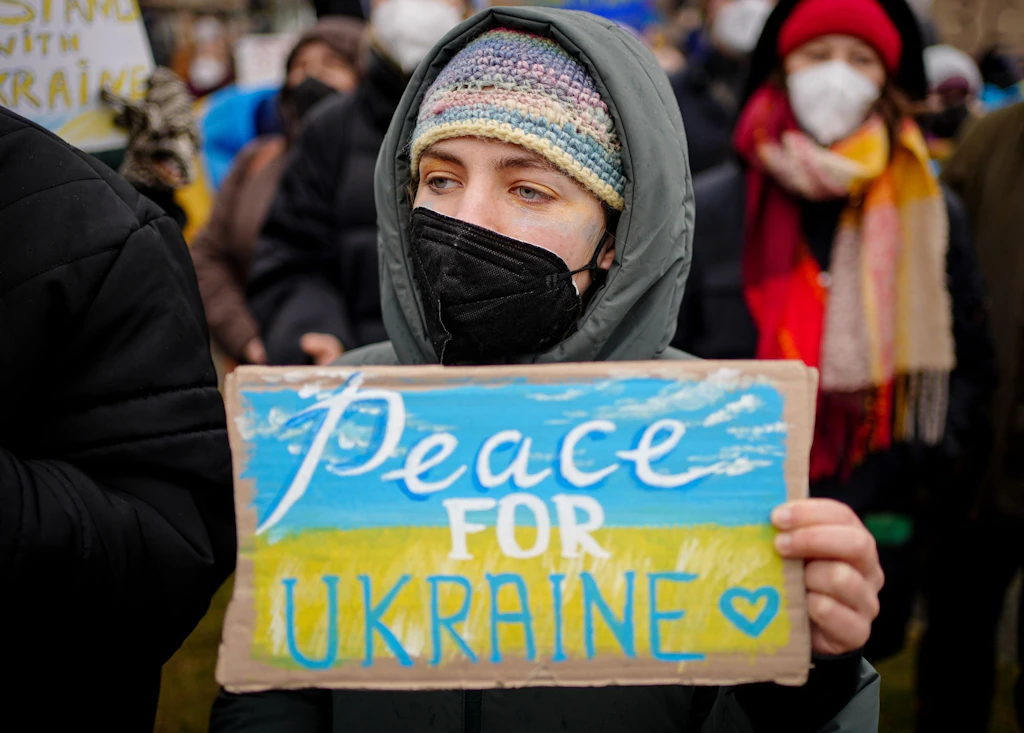 Protest: Hunderte Berliner demonstrieren gegen Waffenlieferungen an Ukraine