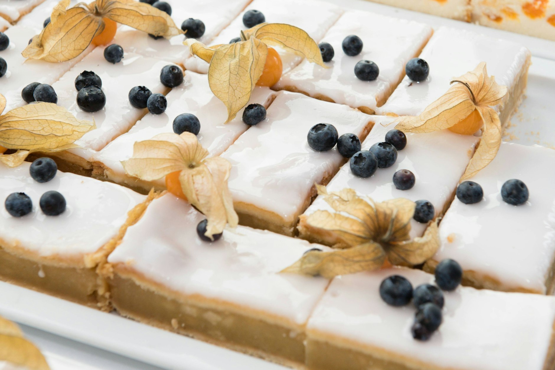 Gedeckter Apfelkuchen: Schon allein sein Duft verführt dazu, mehr als ein Stück zu essen.