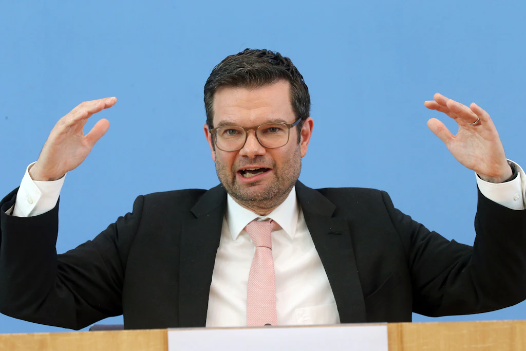 Buschmann will Putin verhaften