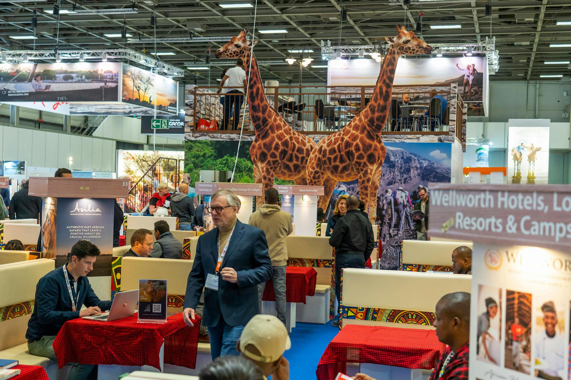 Der Stand Tansania auf der Internationalen Tourismusbörse ITB Ende Februar in Berlin. Das afrikanische Urlaubsland wirbt um Besucher, doch queere Menschen sehen sich immer heftigeren Bedrohungen ausgesetzt.